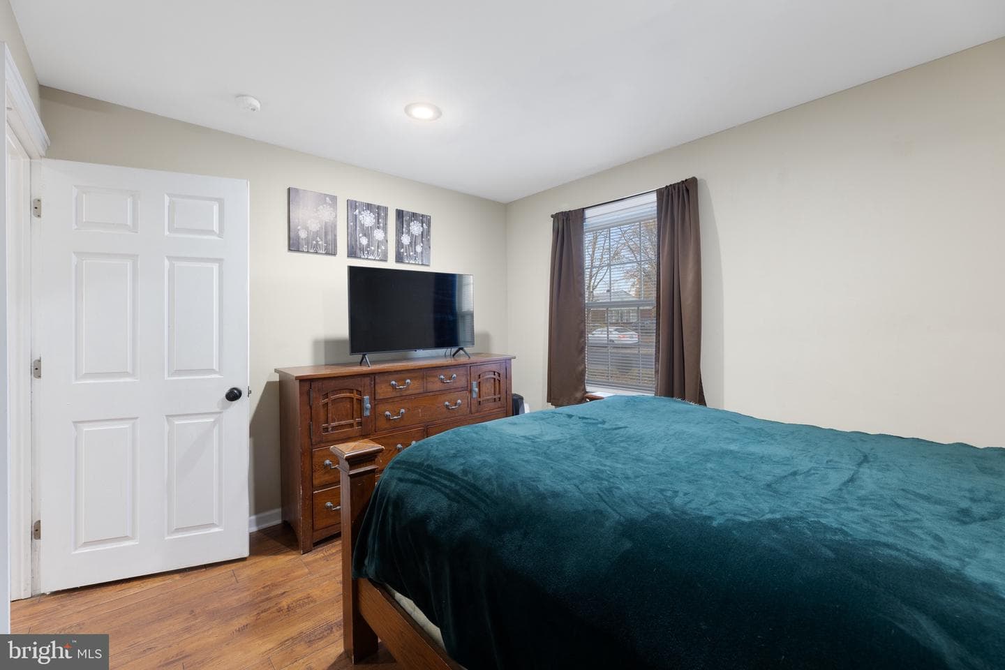 5604 Fleetwing Drive photo 9
