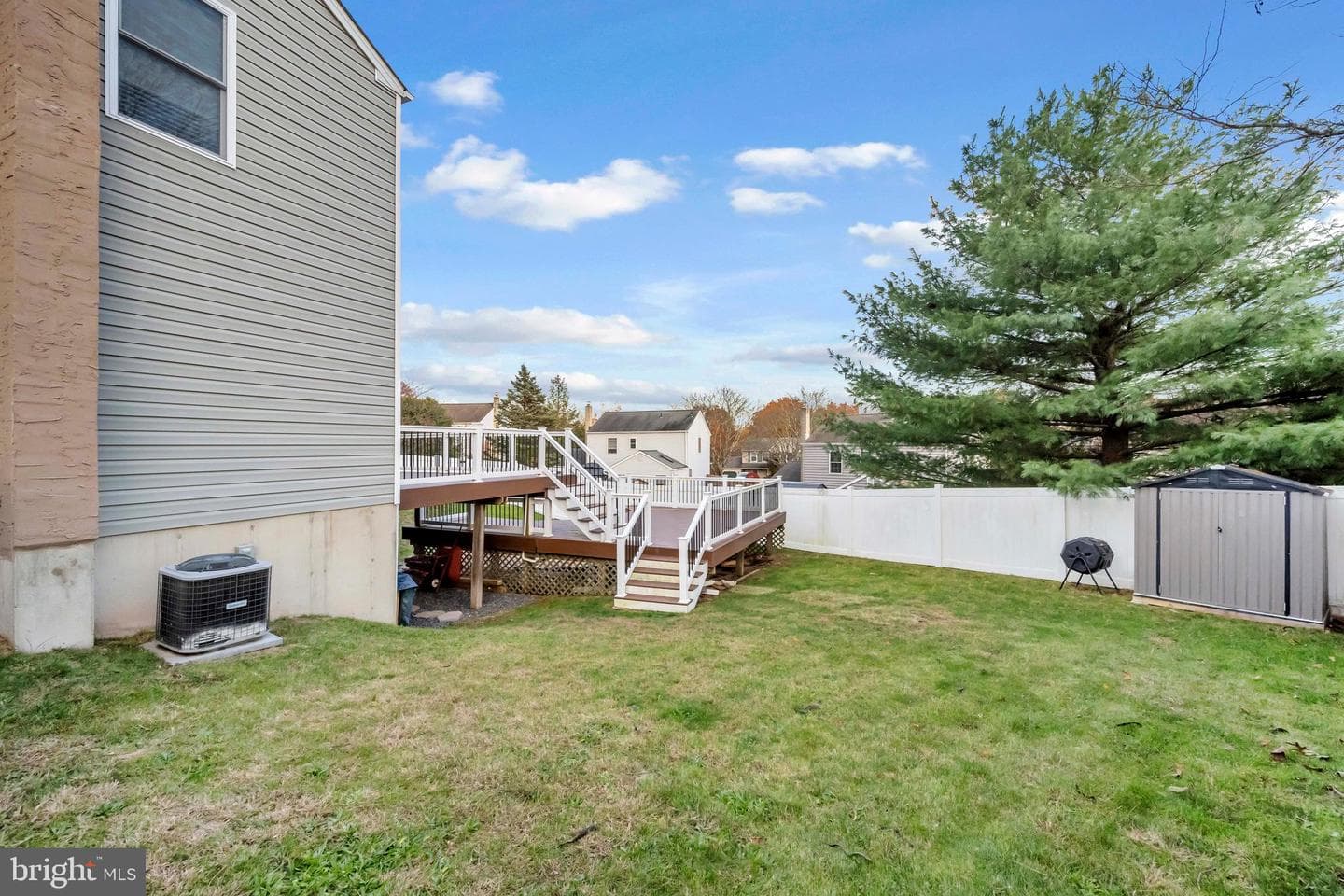107 Chelsea Court photo 28