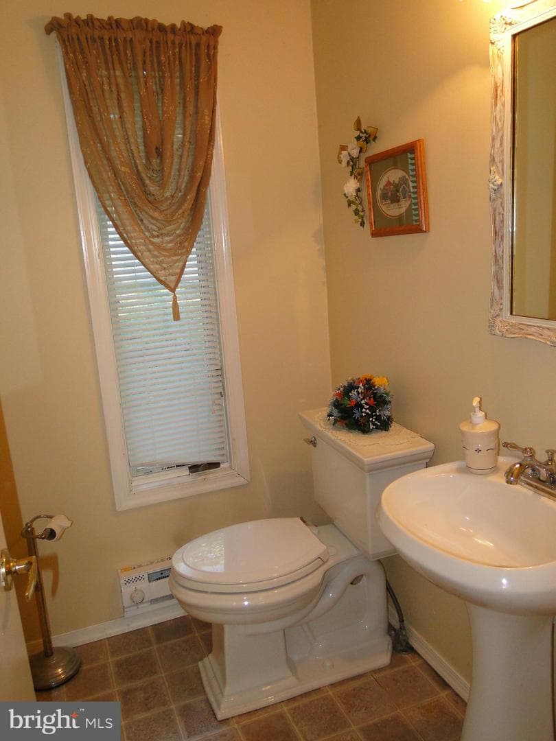 2365 E Swamp Road photo 10