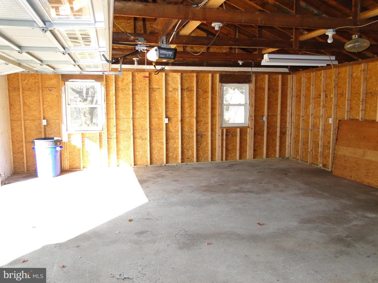 2365 E Swamp Road photo 23