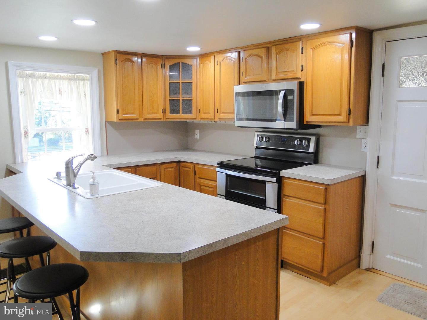 2365 E Swamp Road photo 4