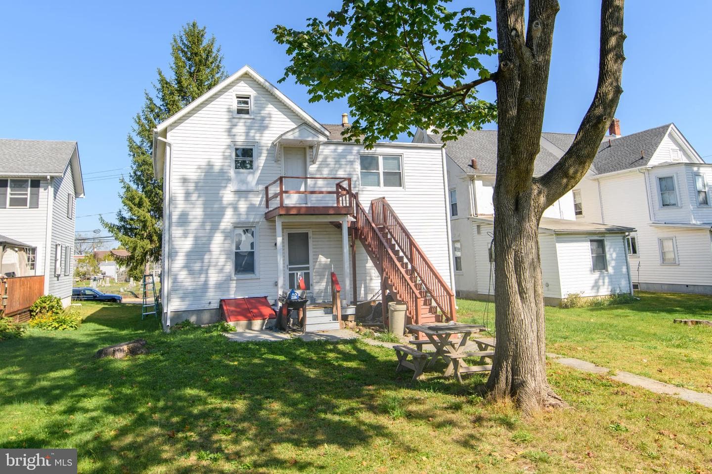 908 Juniper Street photo 2