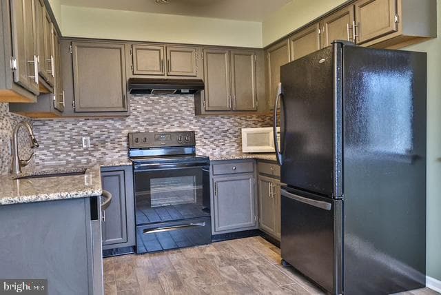 415 Wexford Way photo 2