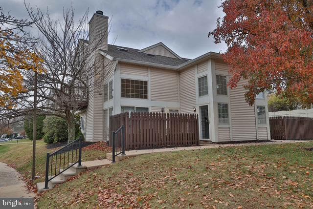 415 Wexford Way photo 22