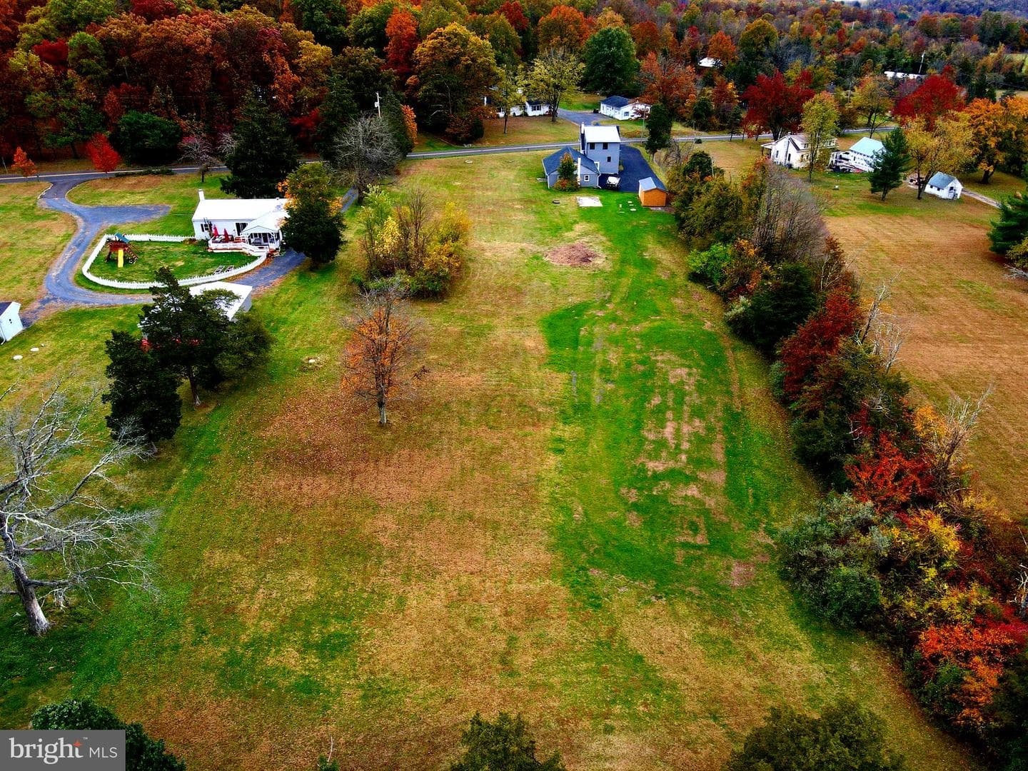 135 Center Hill Road photo 4