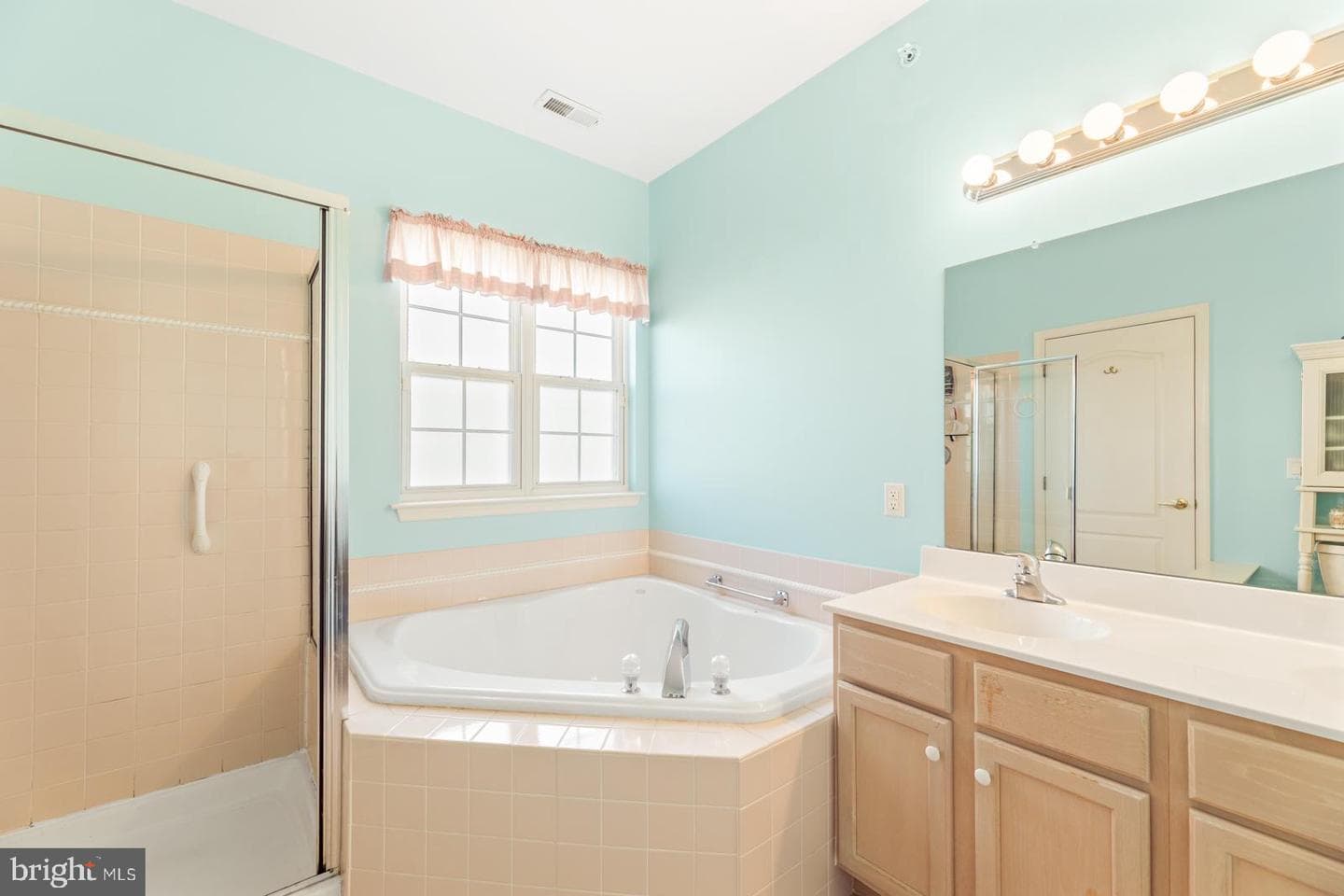 407 Maryjoe Way photo 21