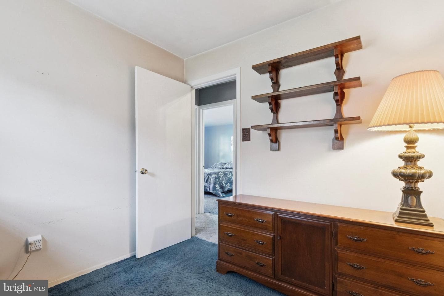210 E Hanover Street photo 18
