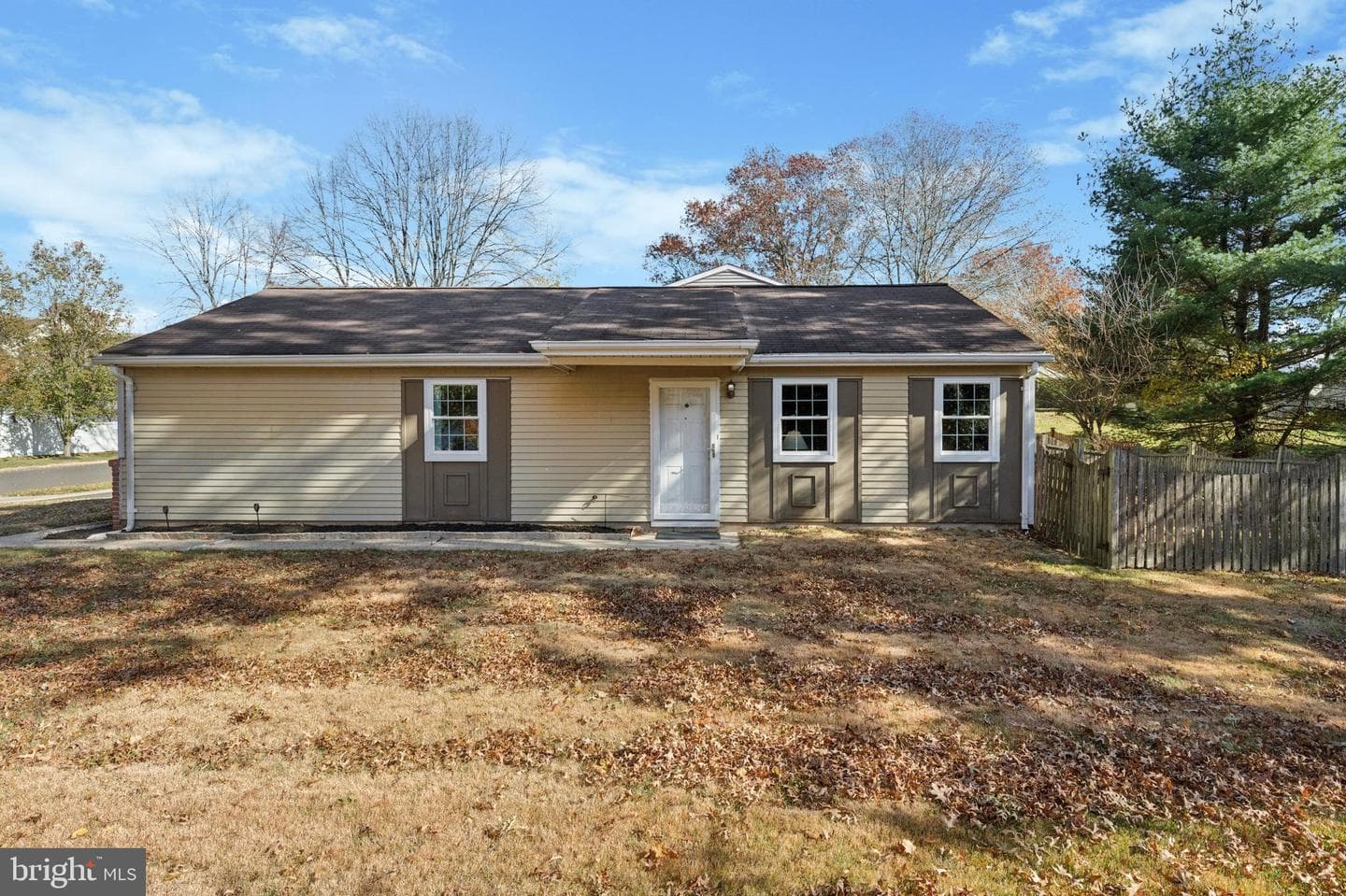 210 E Hanover Street photo 2