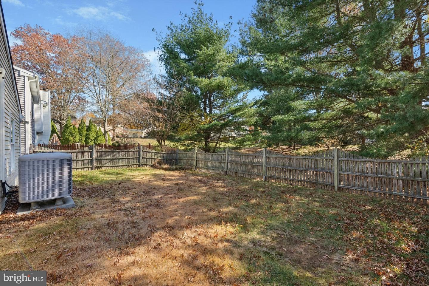 210 E Hanover Street photo 23