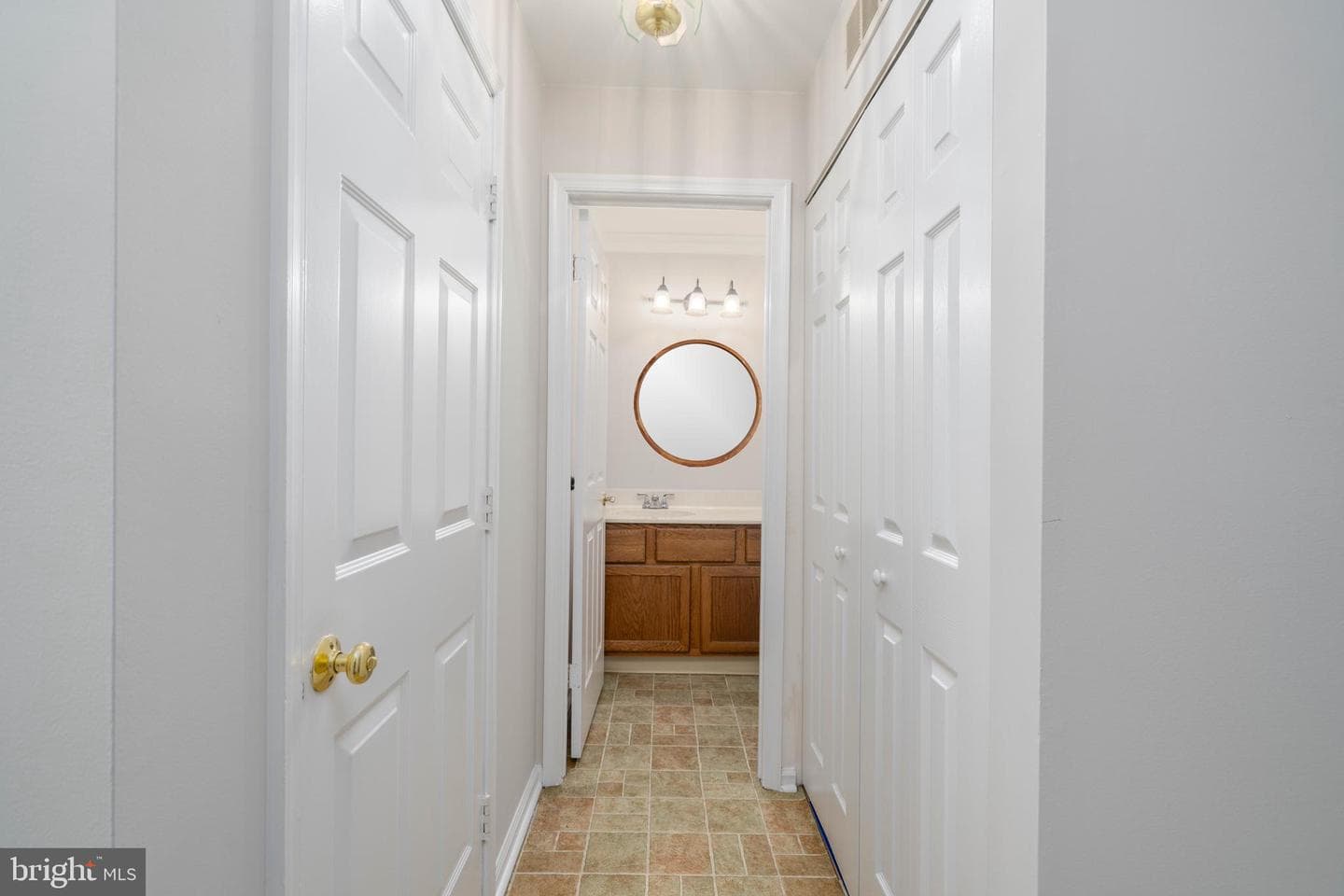 2420 Dogleg Drive photo 10