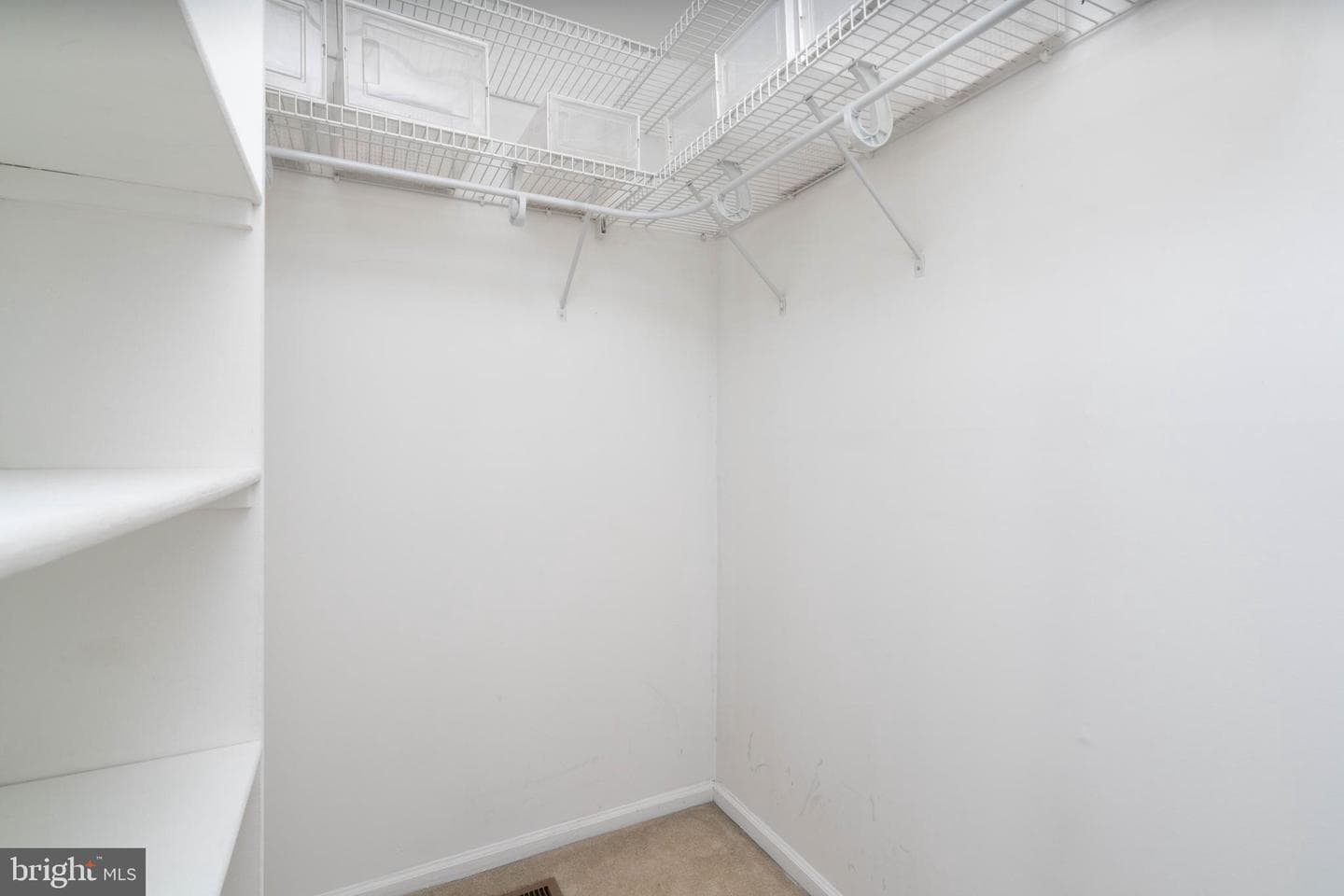 2420 Dogleg Drive photo 17