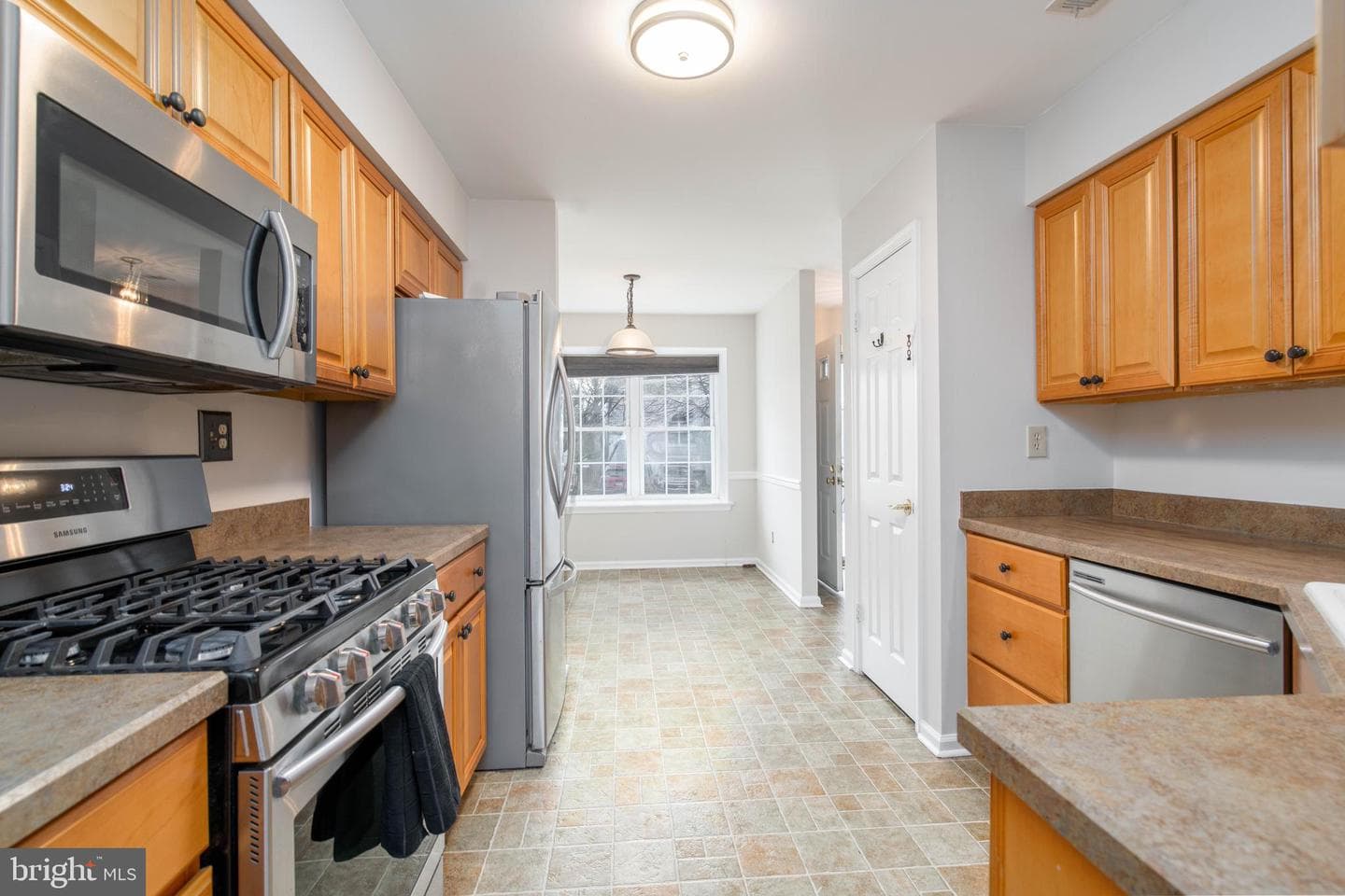 2420 Dogleg Drive photo 5