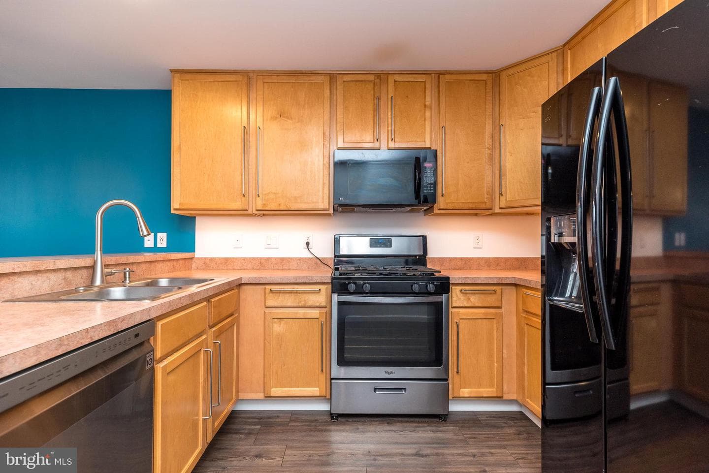 203 Hampshire Drive photo 18