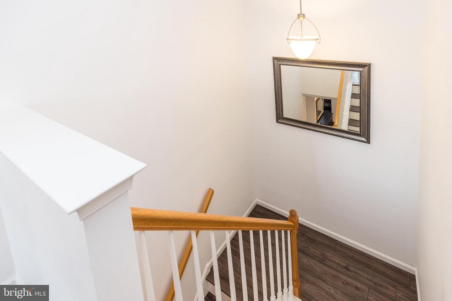 203 Hampshire Drive photo 27