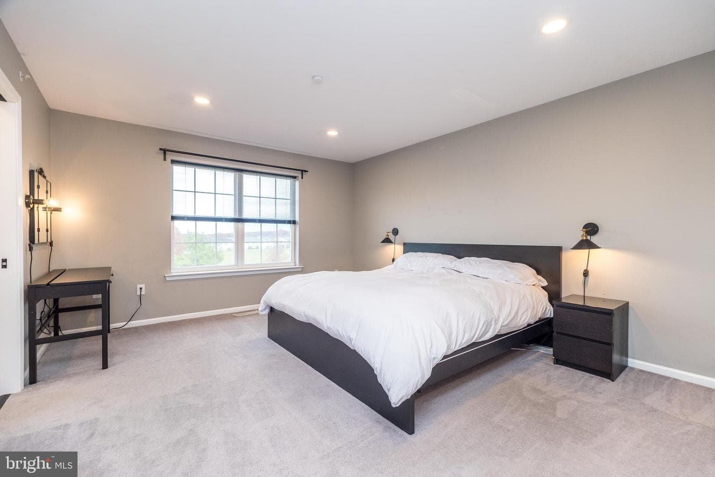 203 Hampshire Drive photo 29