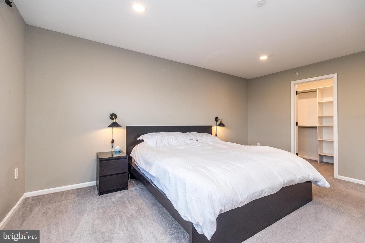 203 Hampshire Drive photo 30