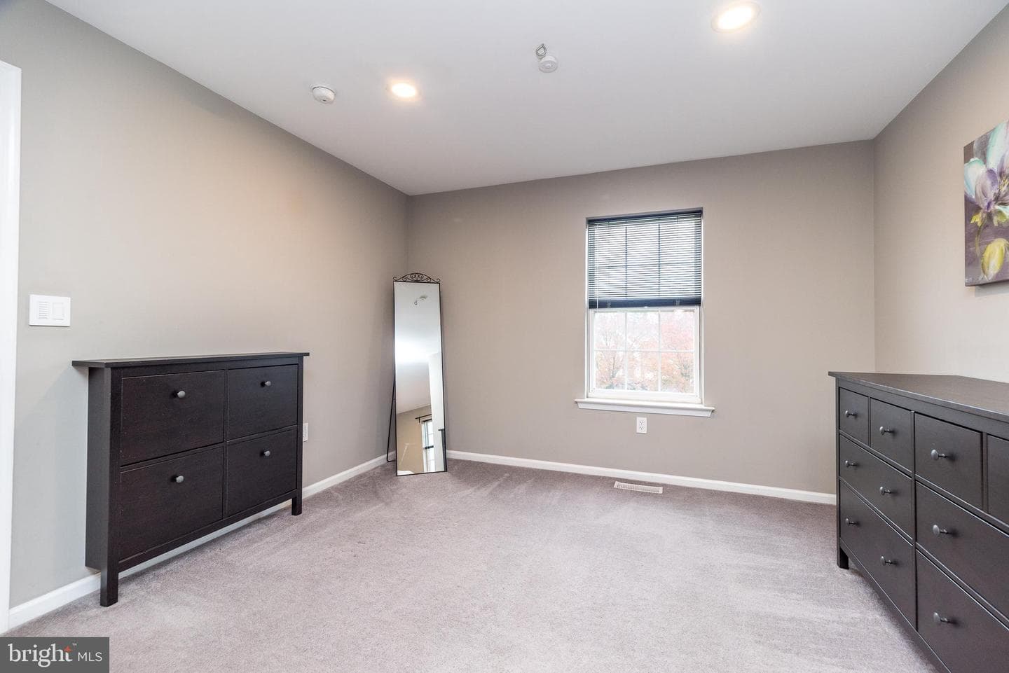 203 Hampshire Drive photo 31