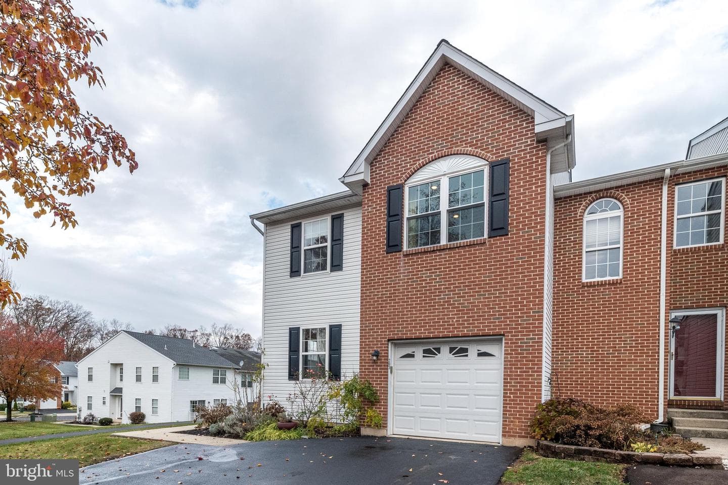 203 Hampshire Drive photo 47