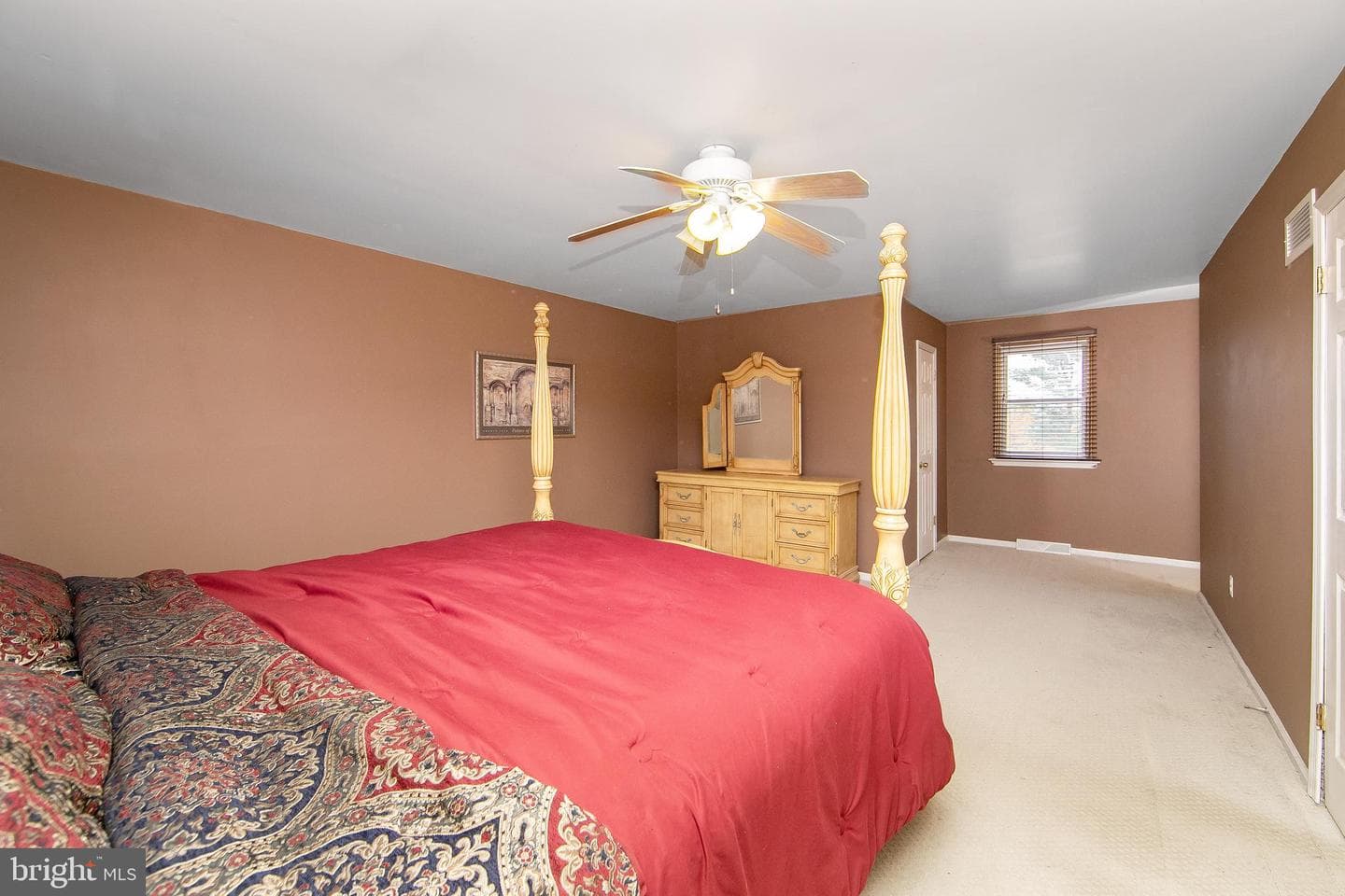 180 Independence Drive photo 25