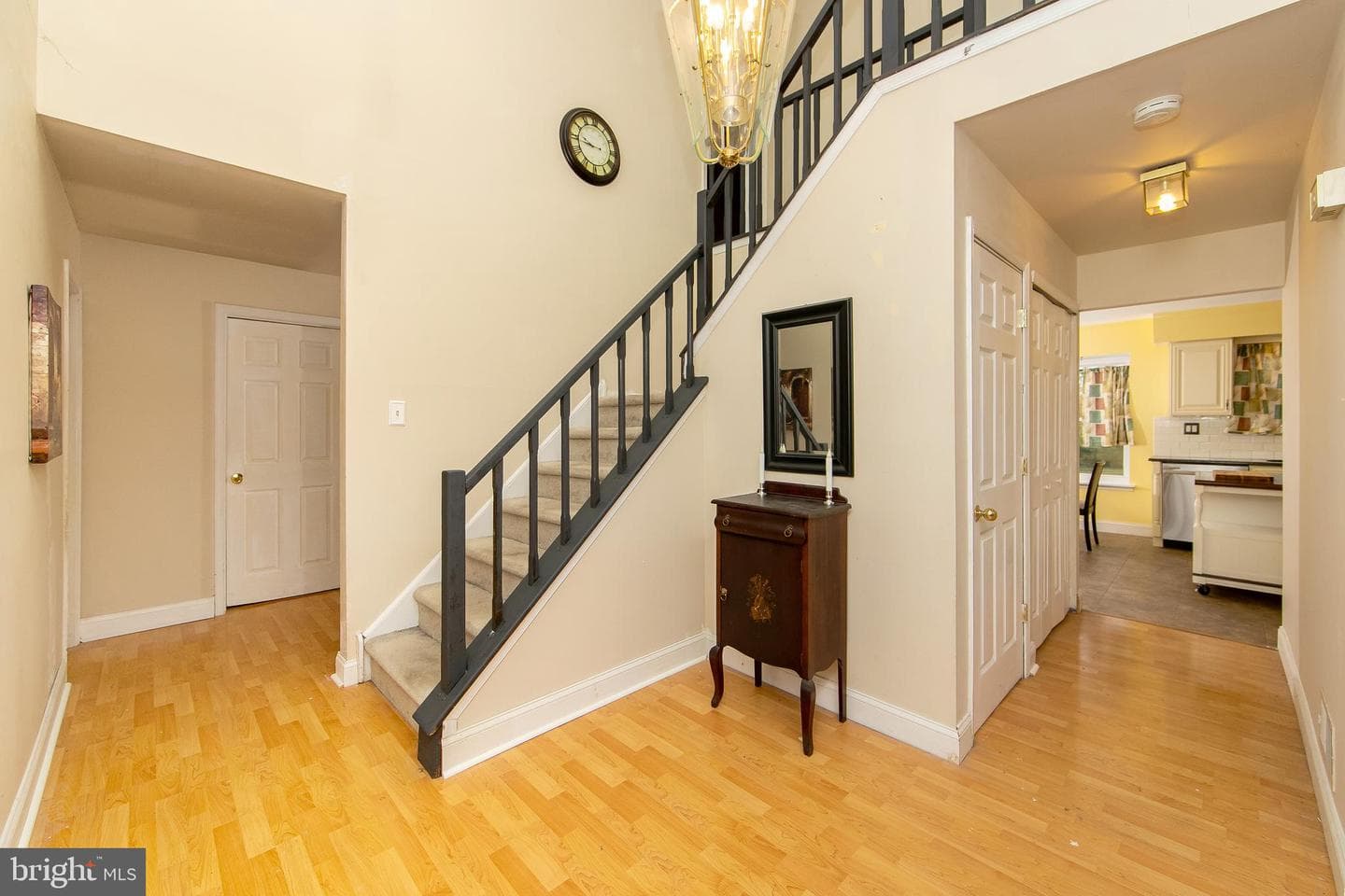 180 Independence Drive photo 5