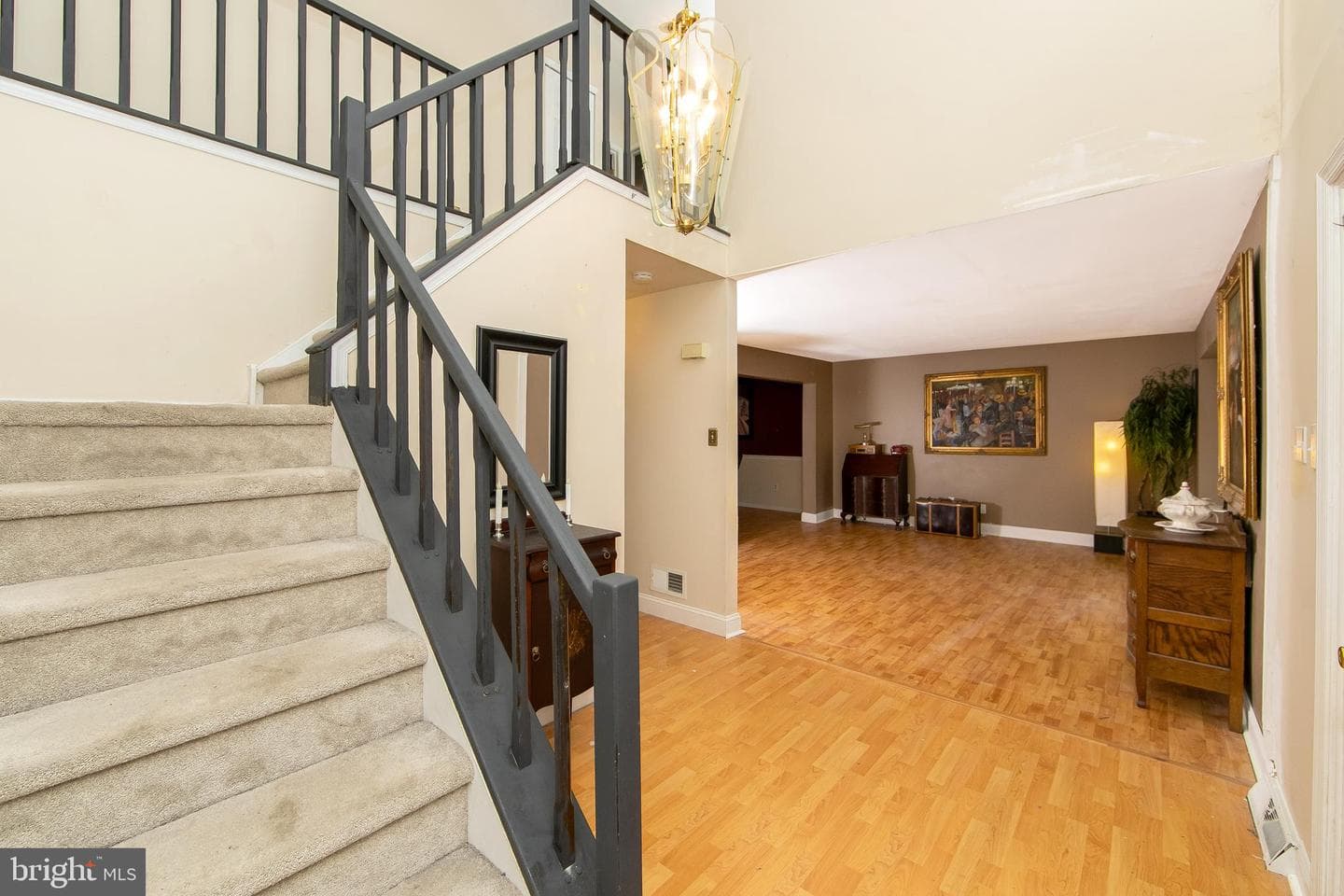 180 Independence Drive photo 6