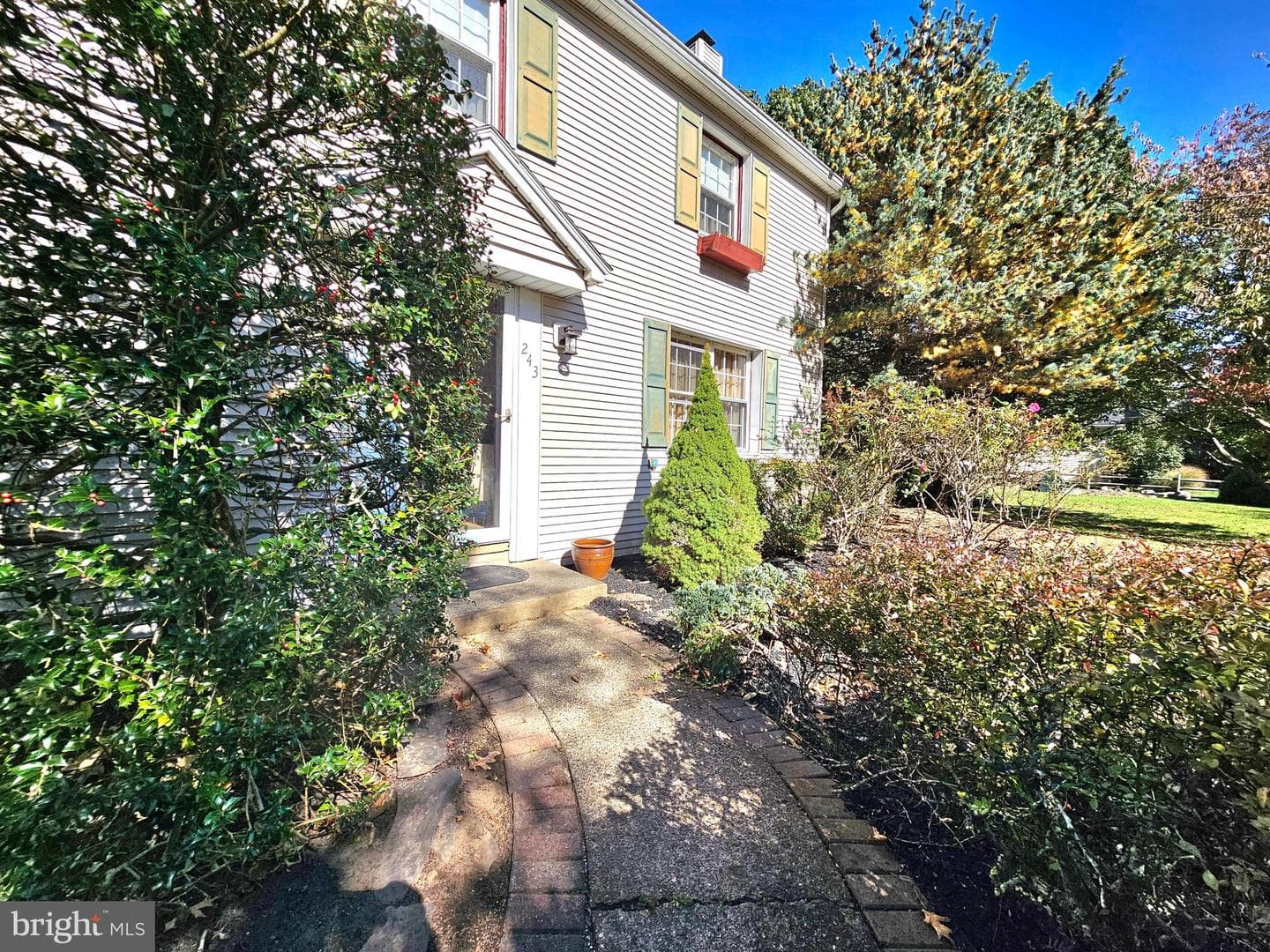 243 Linden Lane photo 33