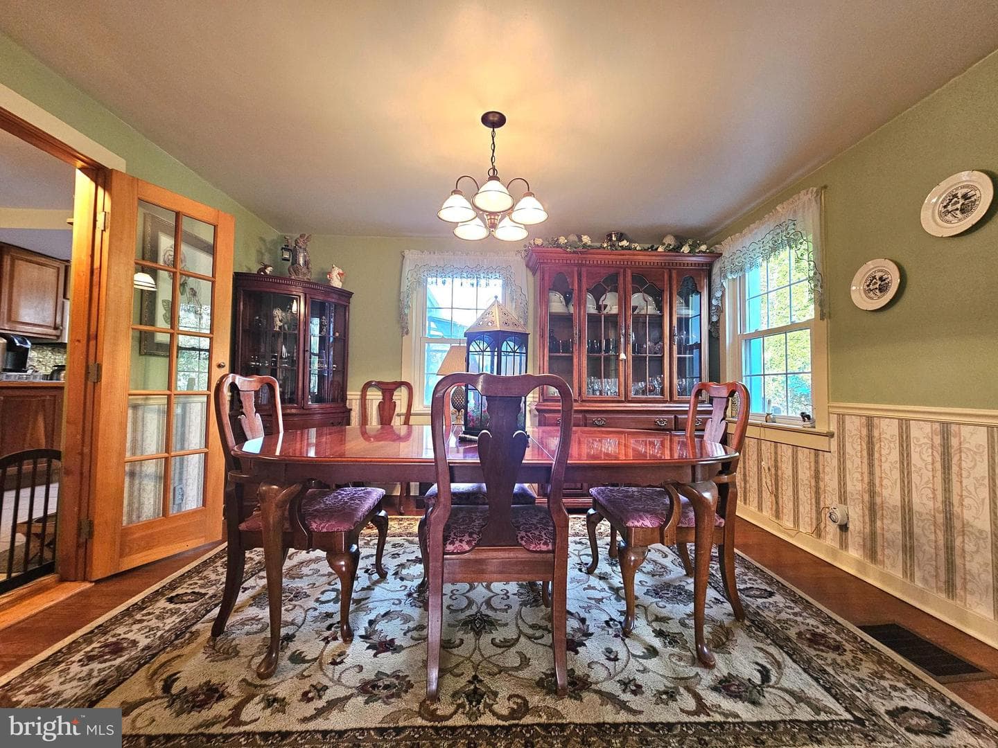 243 Linden Lane photo 6