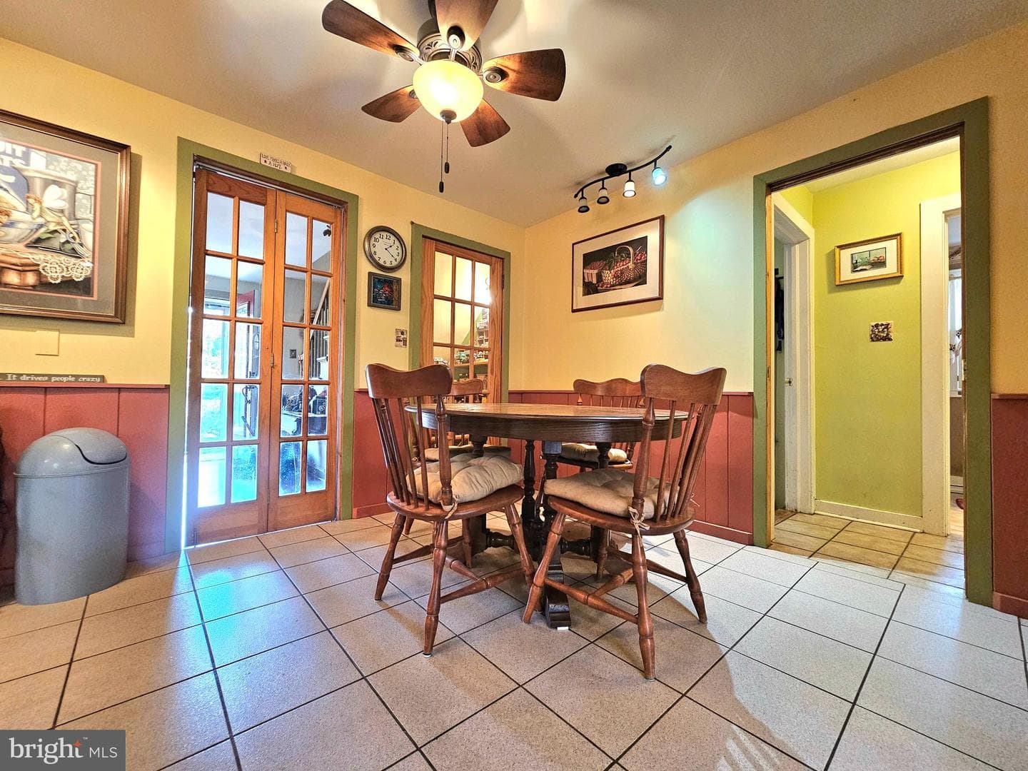 243 Linden Lane photo 8