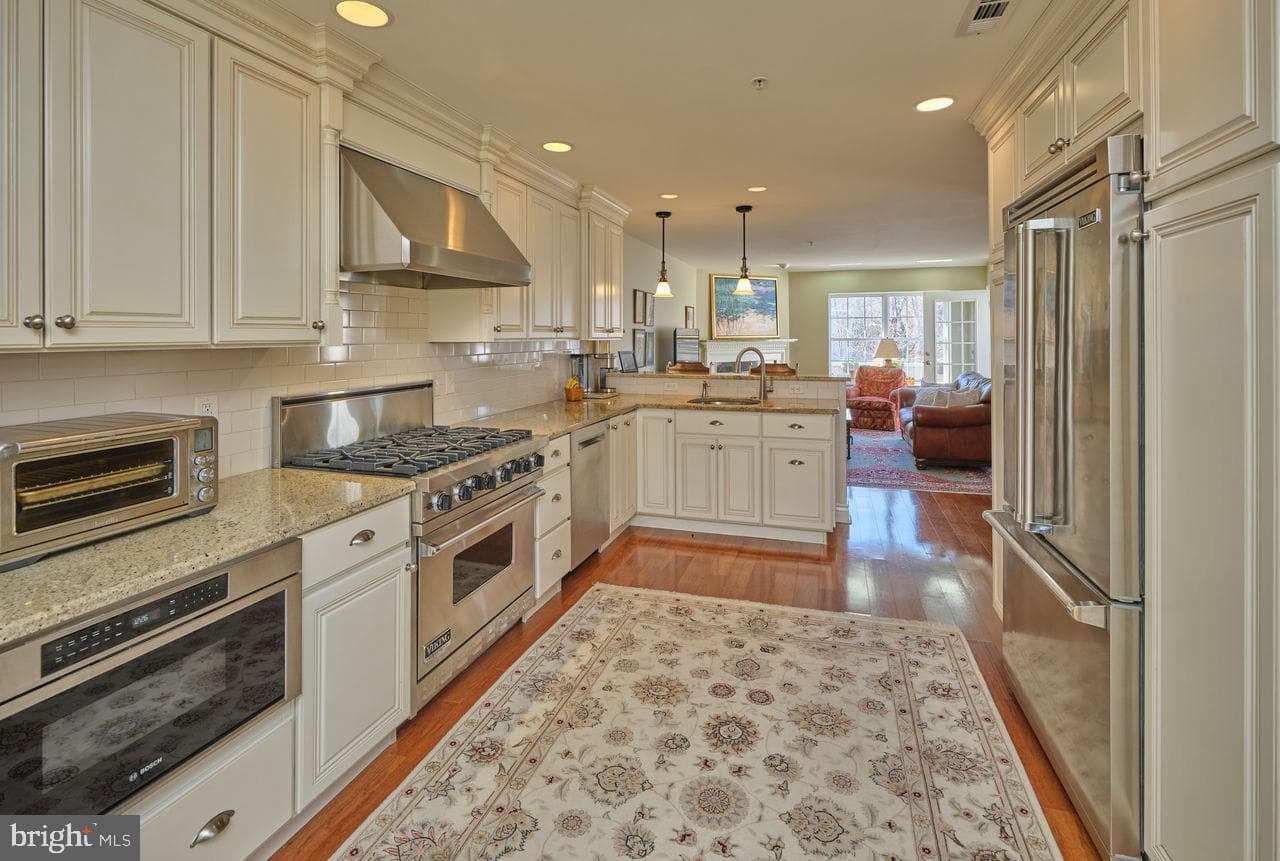 869 Breckinridge Court #125 photo 11