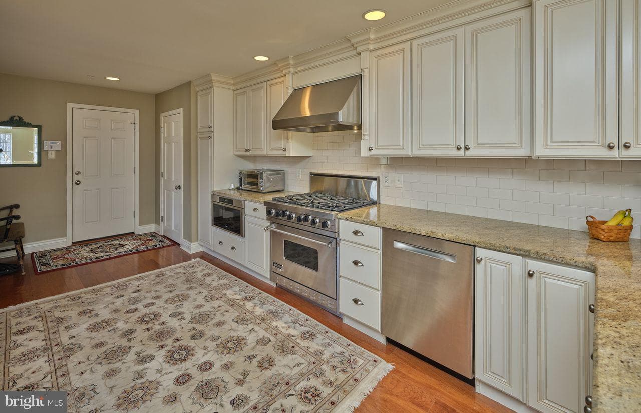 869 Breckinridge Court #125 photo 13