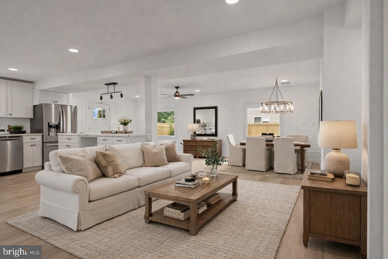 35 Thimbleberry Lane photo 3