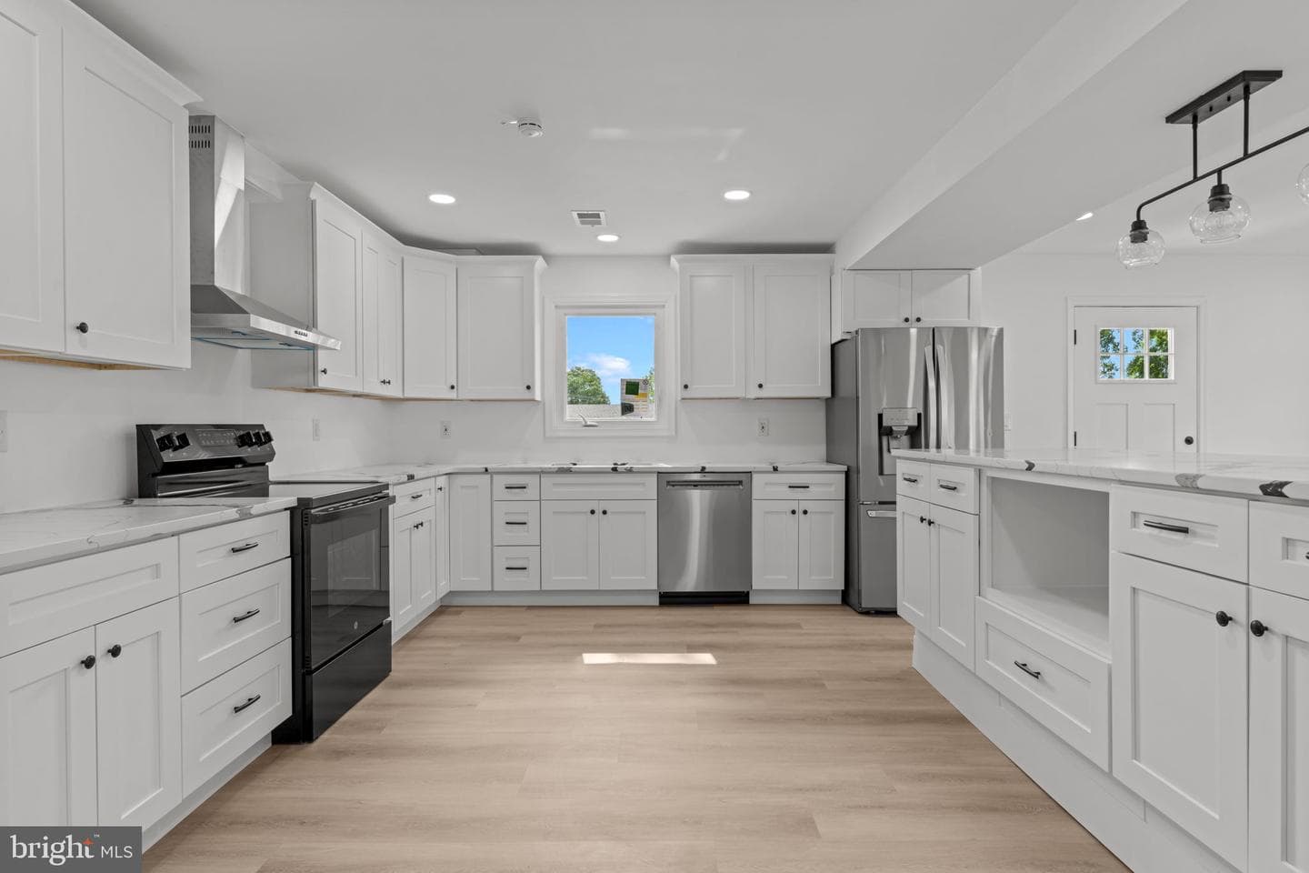 35 Thimbleberry Lane photo 6