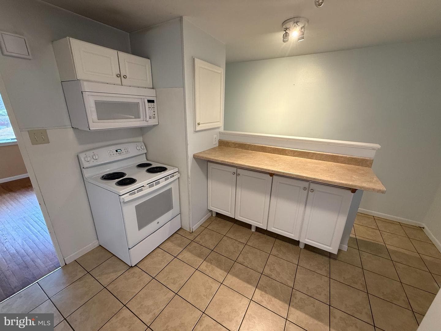 435 Temple Road photo 12