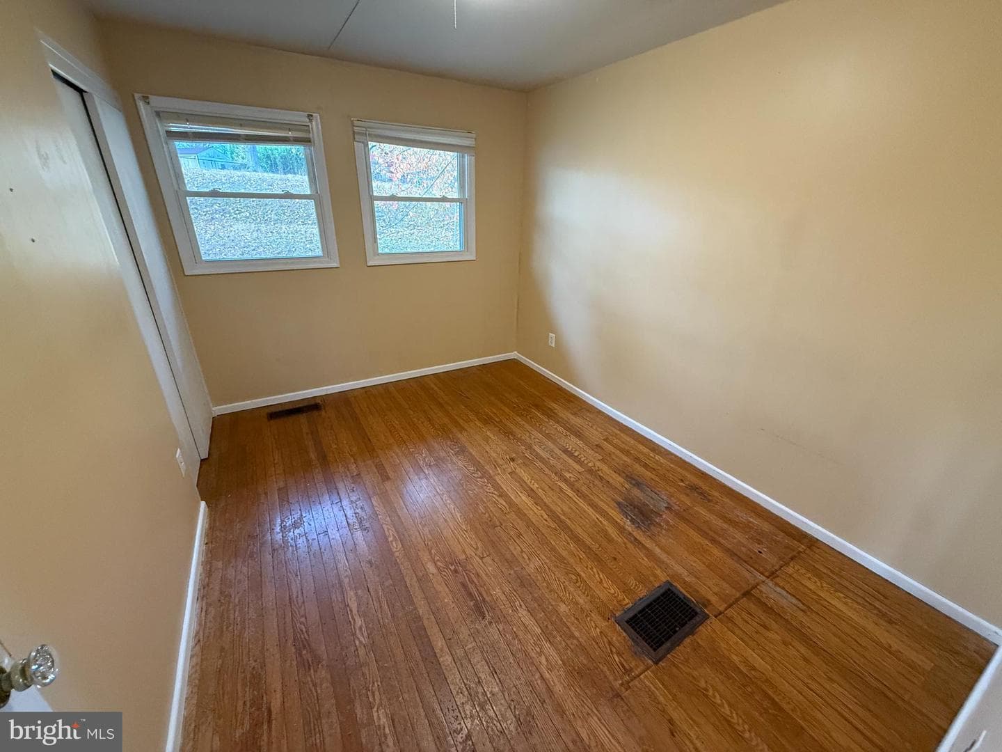 435 Temple Road photo 15