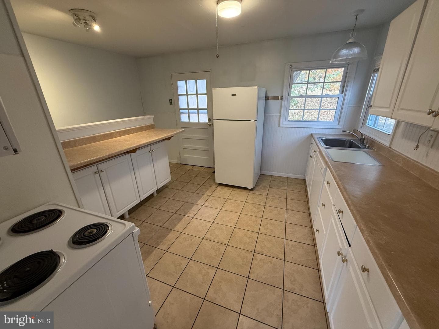 435 Temple Road photo 9