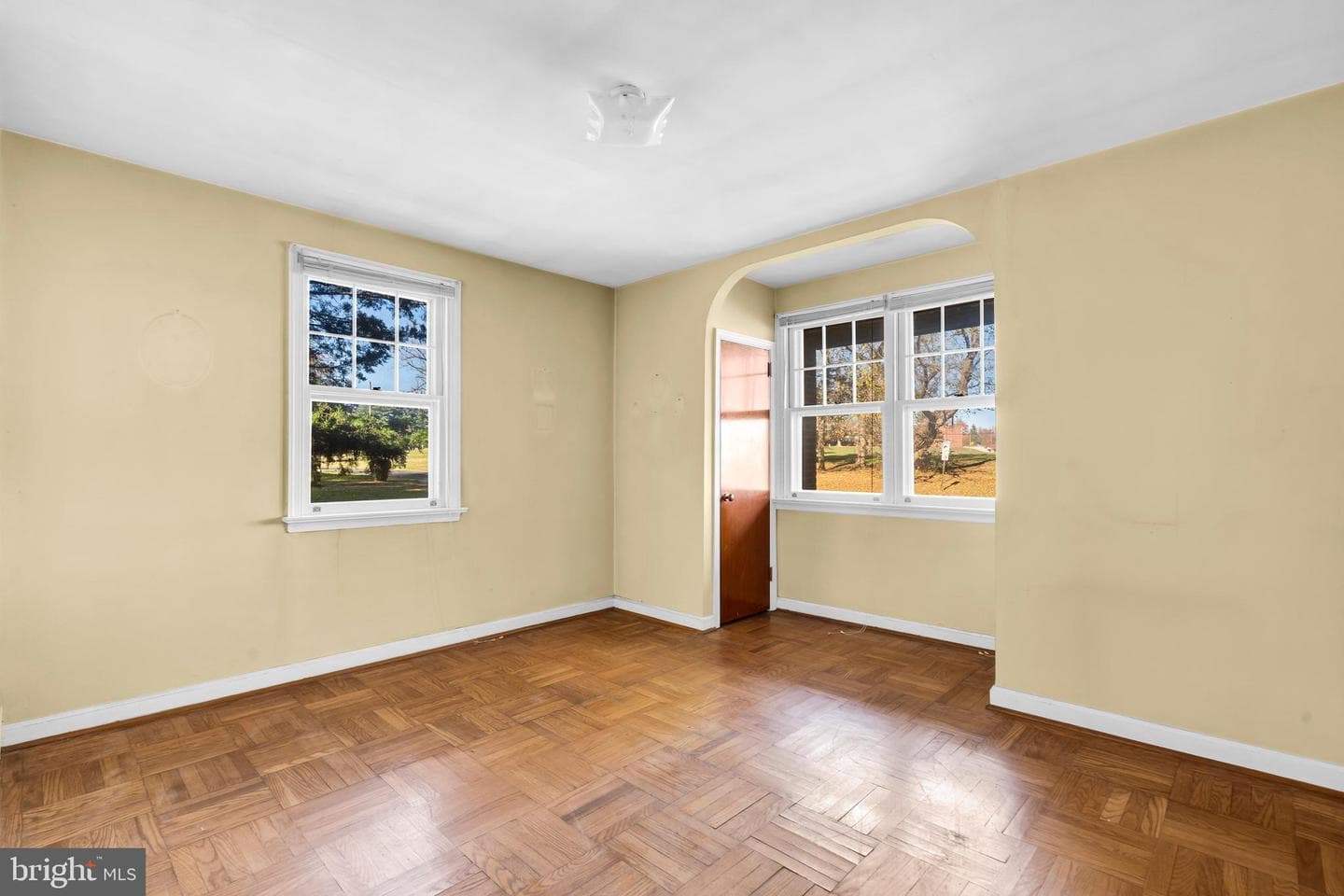 39 Woodbine Avenue photo 8