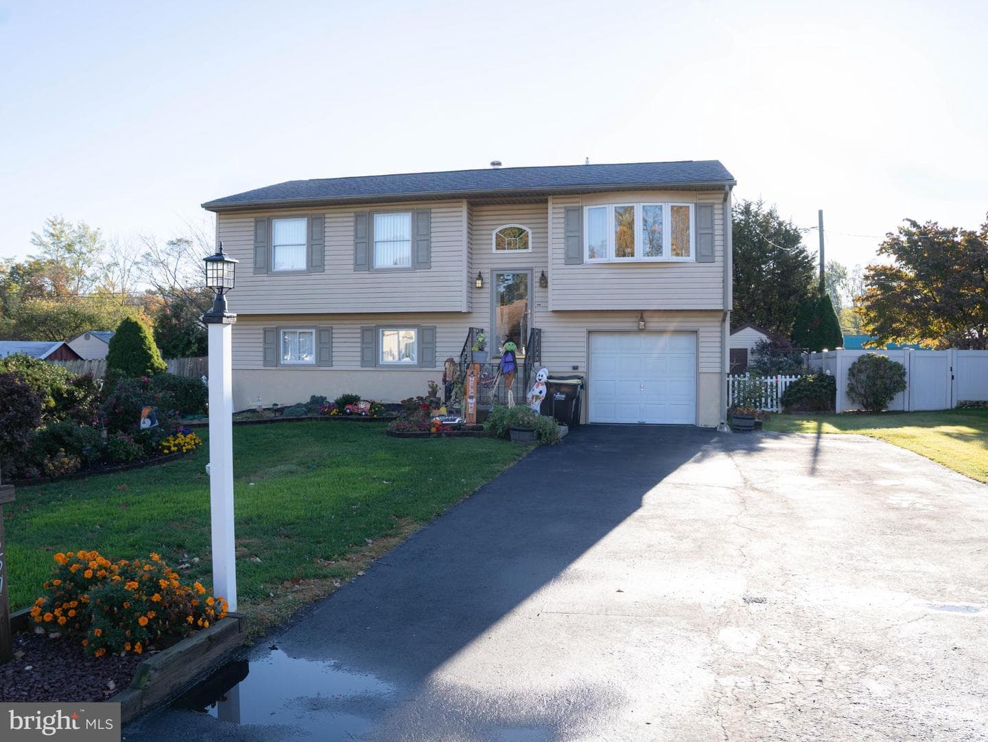 5651 Terrace Avenue photo 2