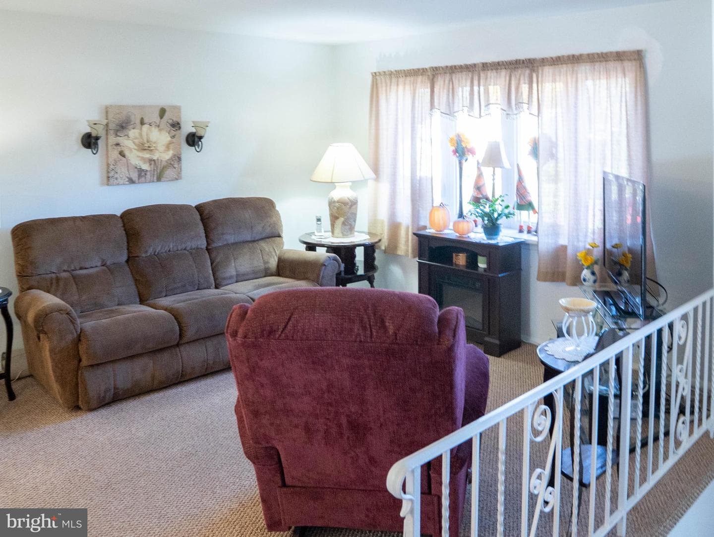 5651 Terrace Avenue photo 4