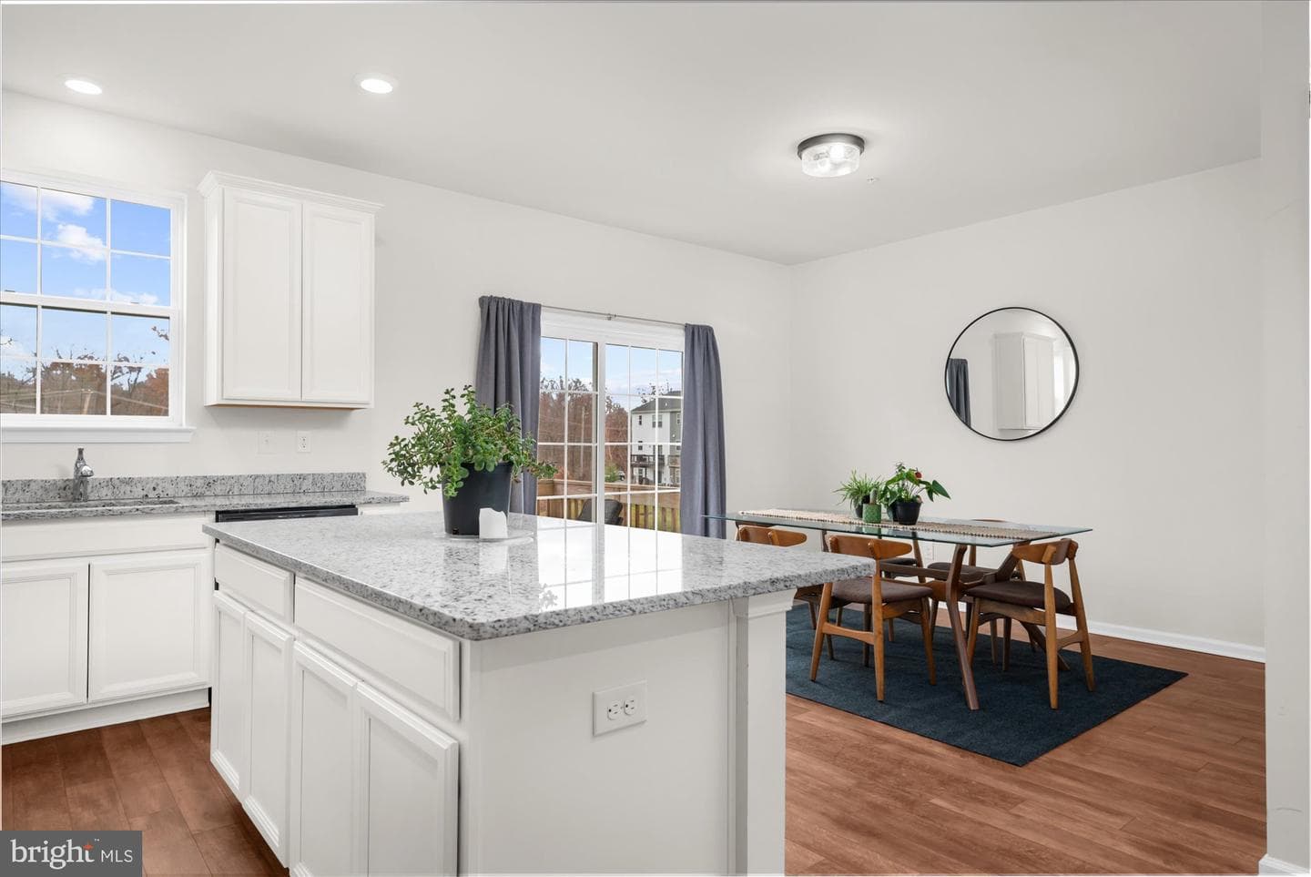 105 Edgewater Court photo 12
