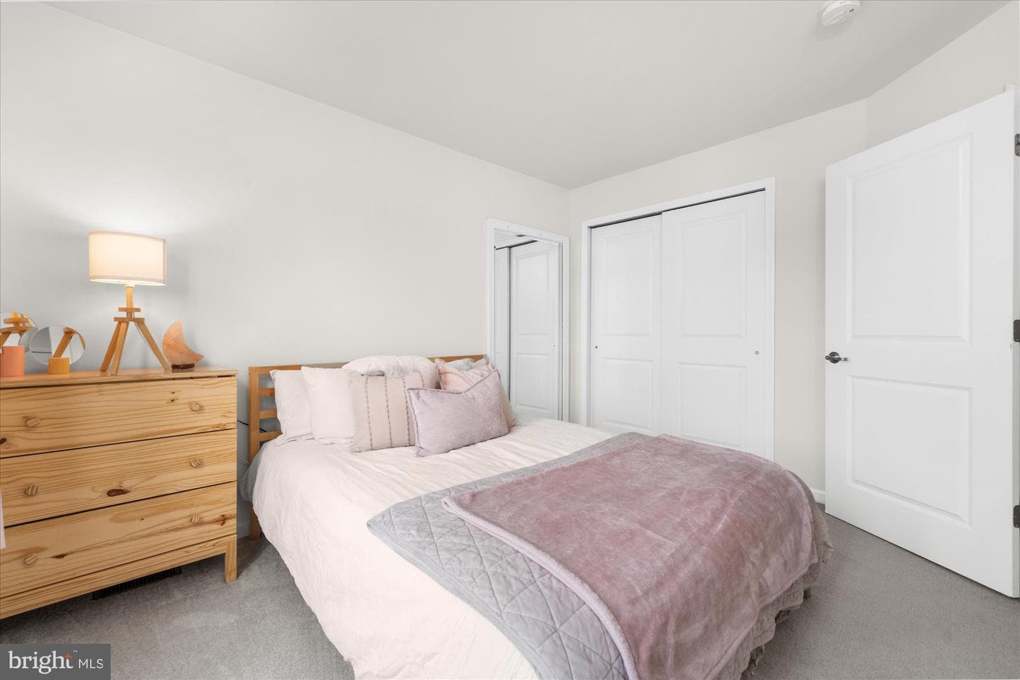 105 Edgewater Court photo 20