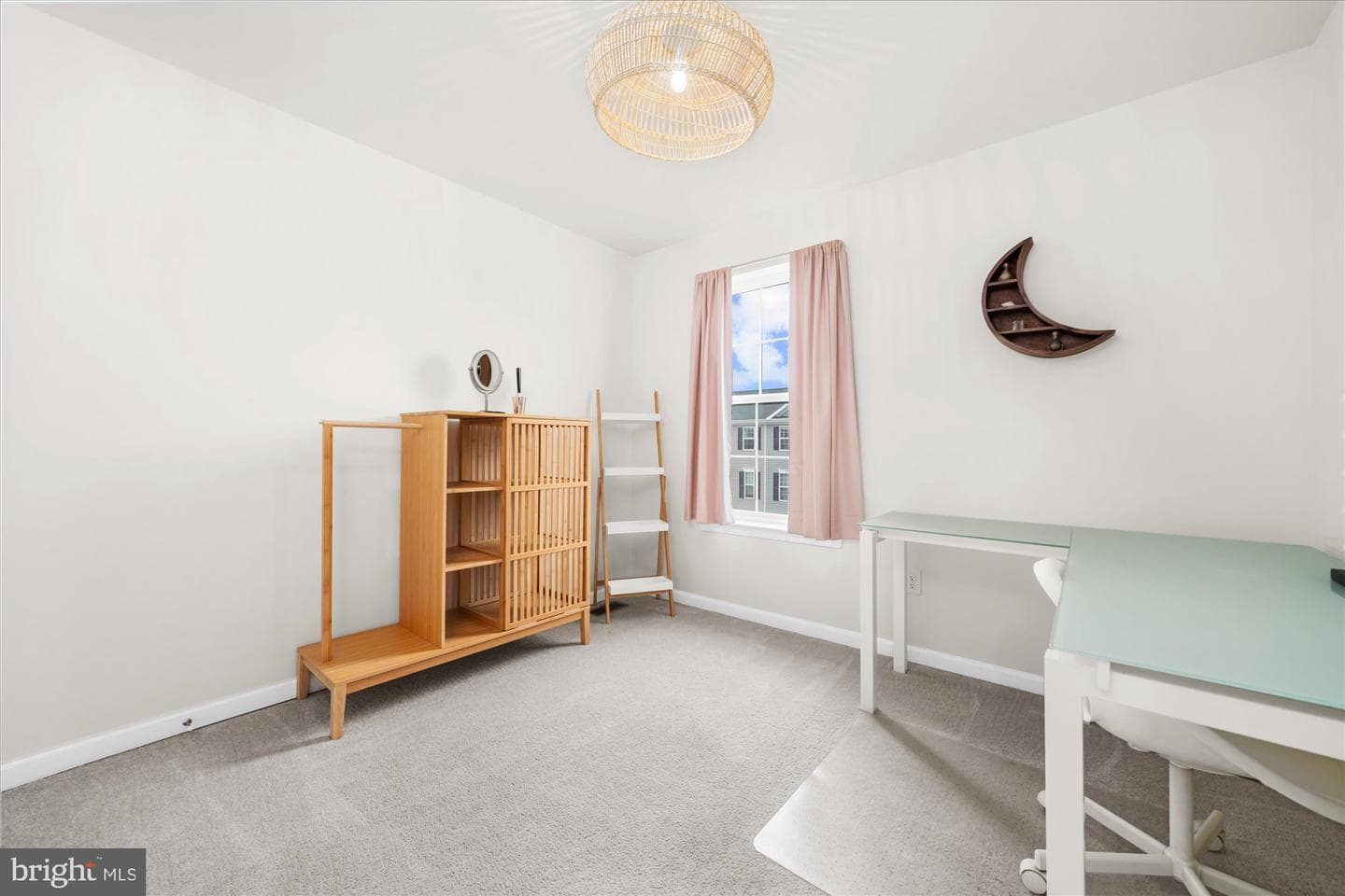 105 Edgewater Court photo 21