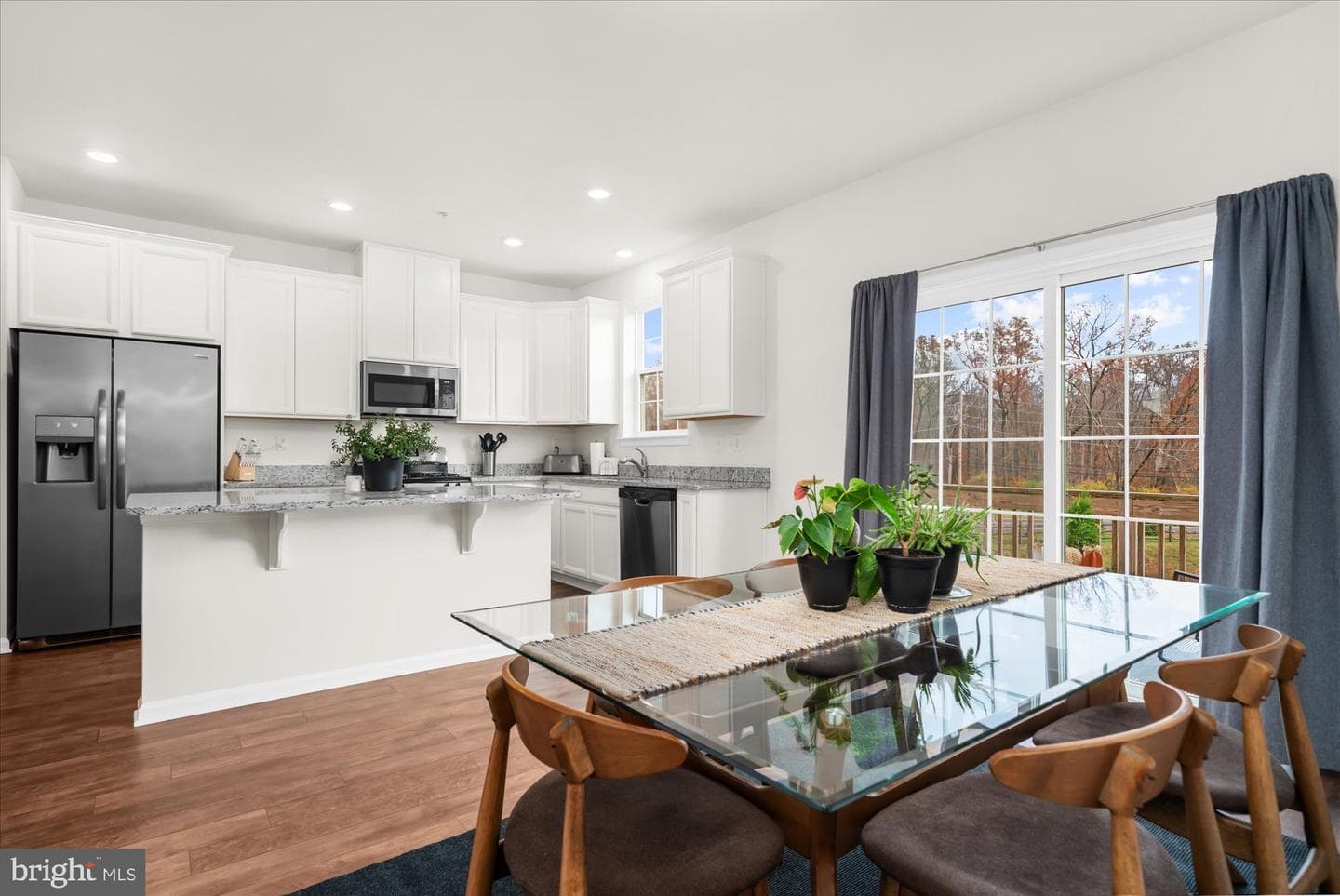 105 Edgewater Court photo 3