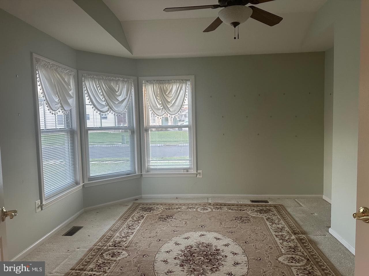 146 Grandview Drive photo 4