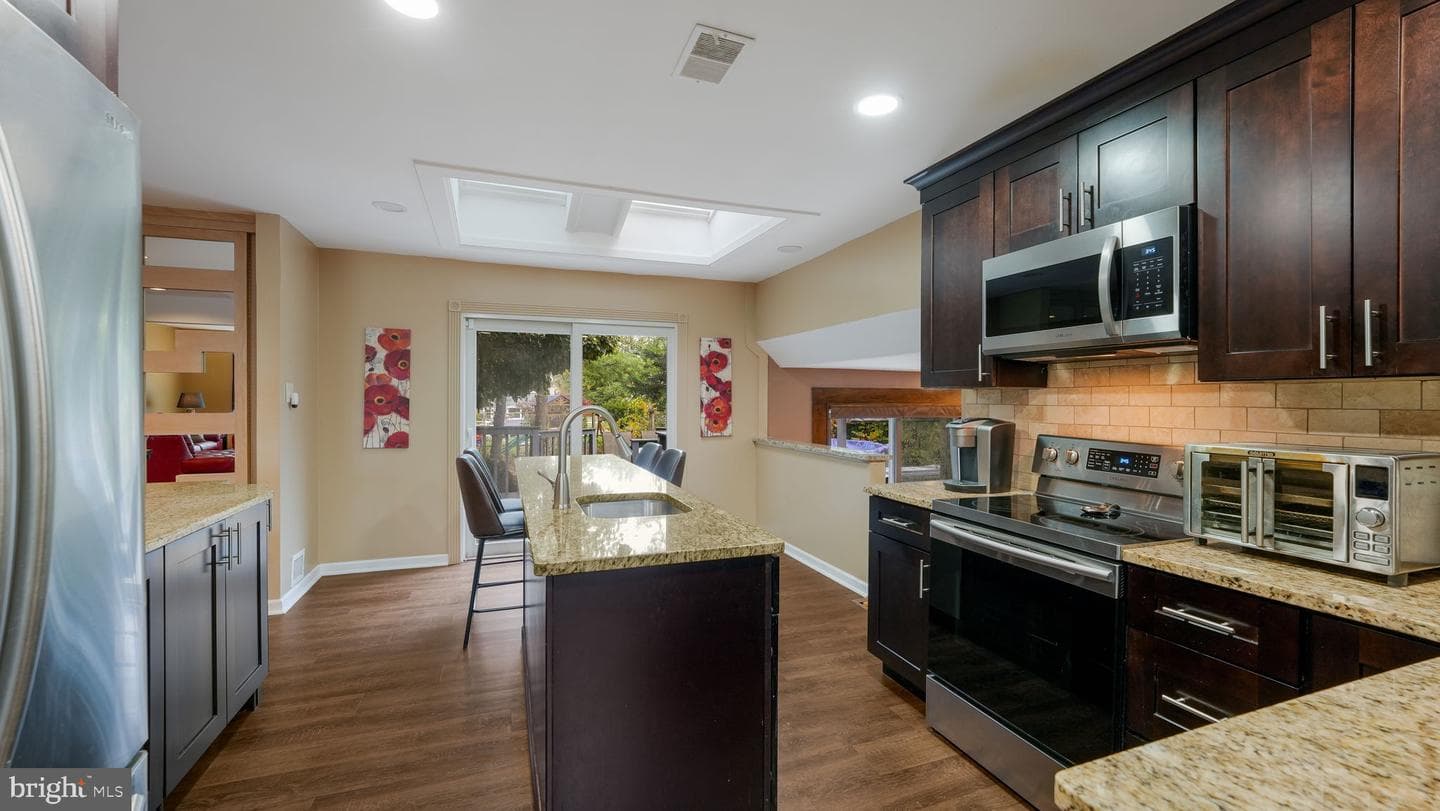 28 Peter Drive photo 8