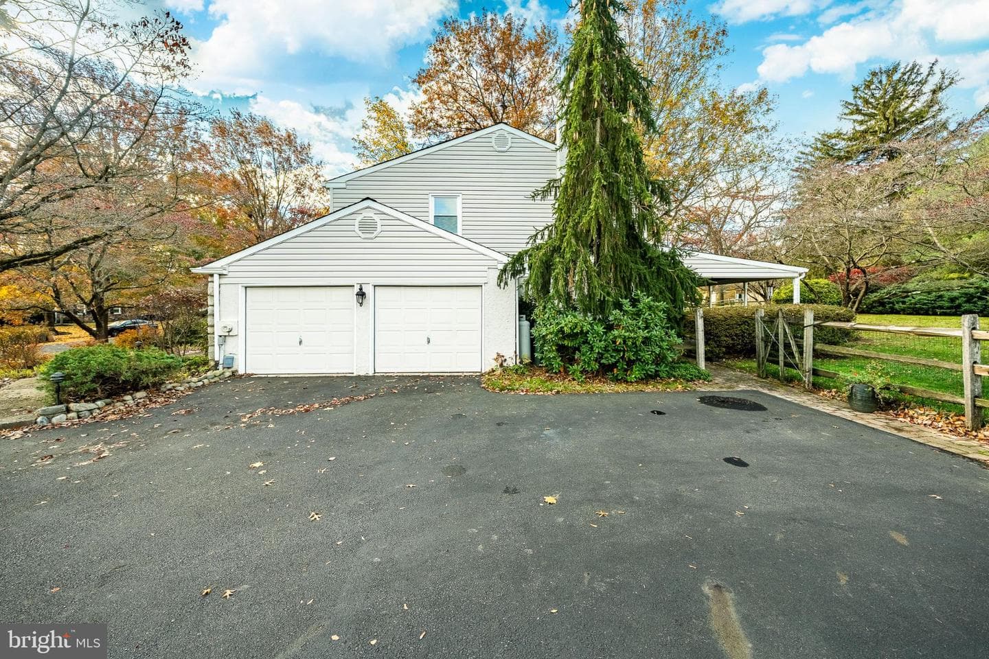 44 Shady Lawn Drive photo 4