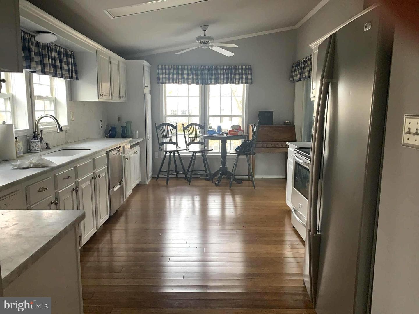214 Dove Court photo 13