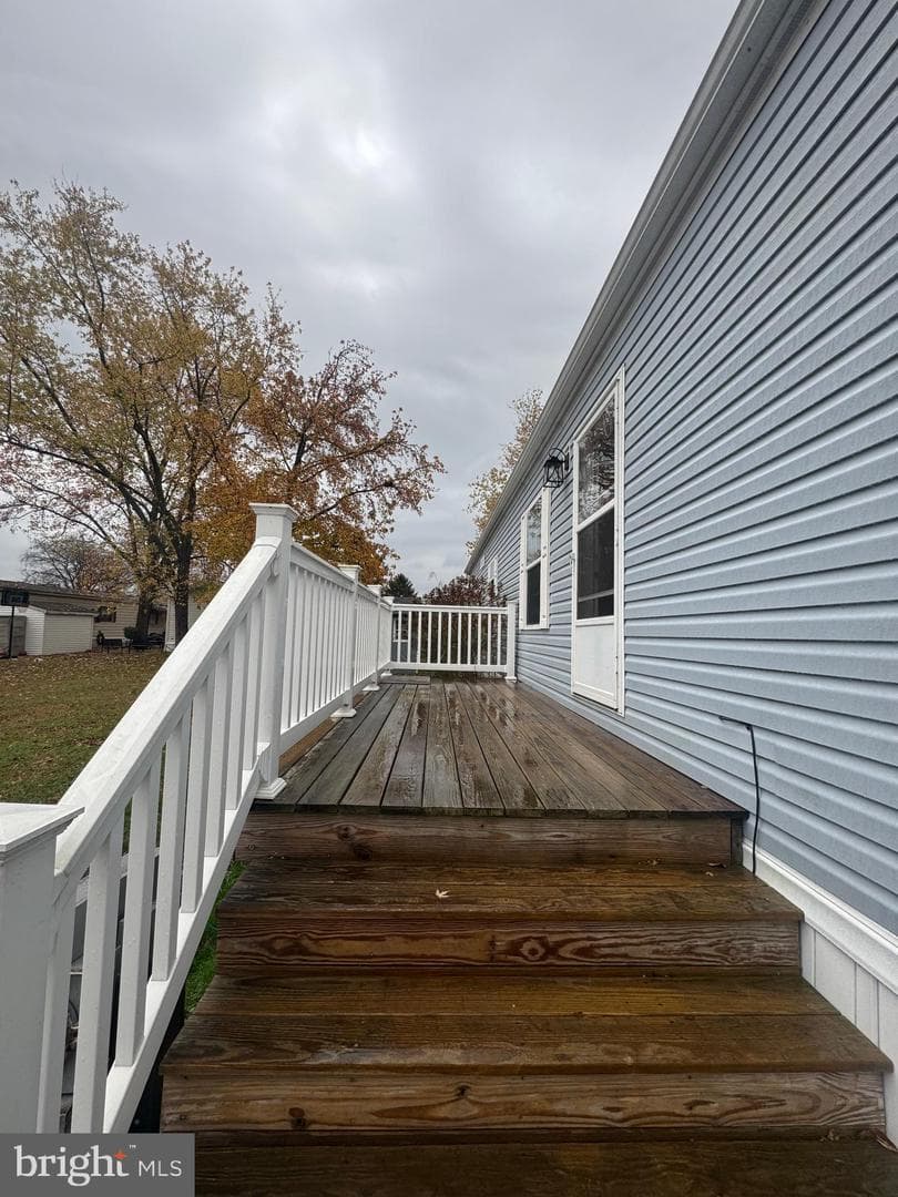 5057 Grace Drive photo 2