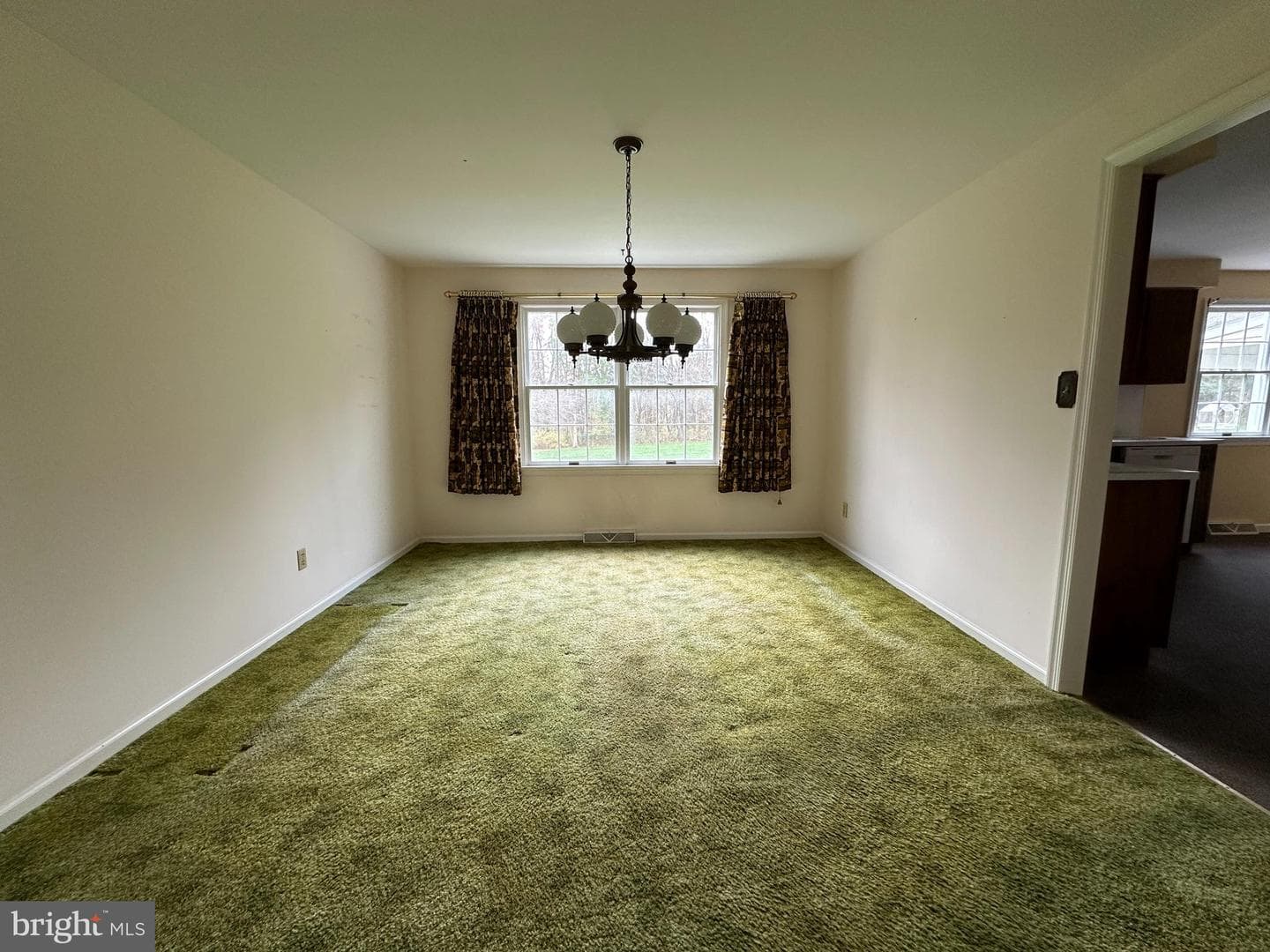 2004 Evergreen Drive photo 10