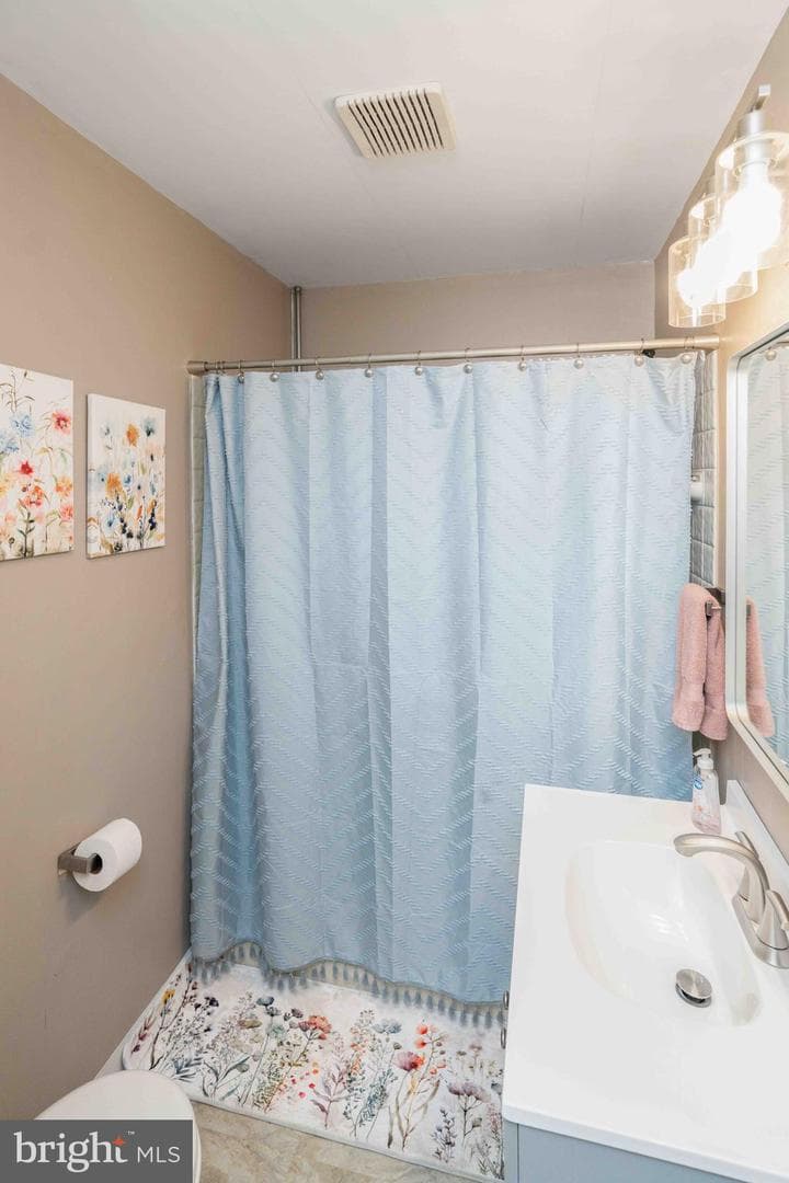 216 Wellington Drive photo 21