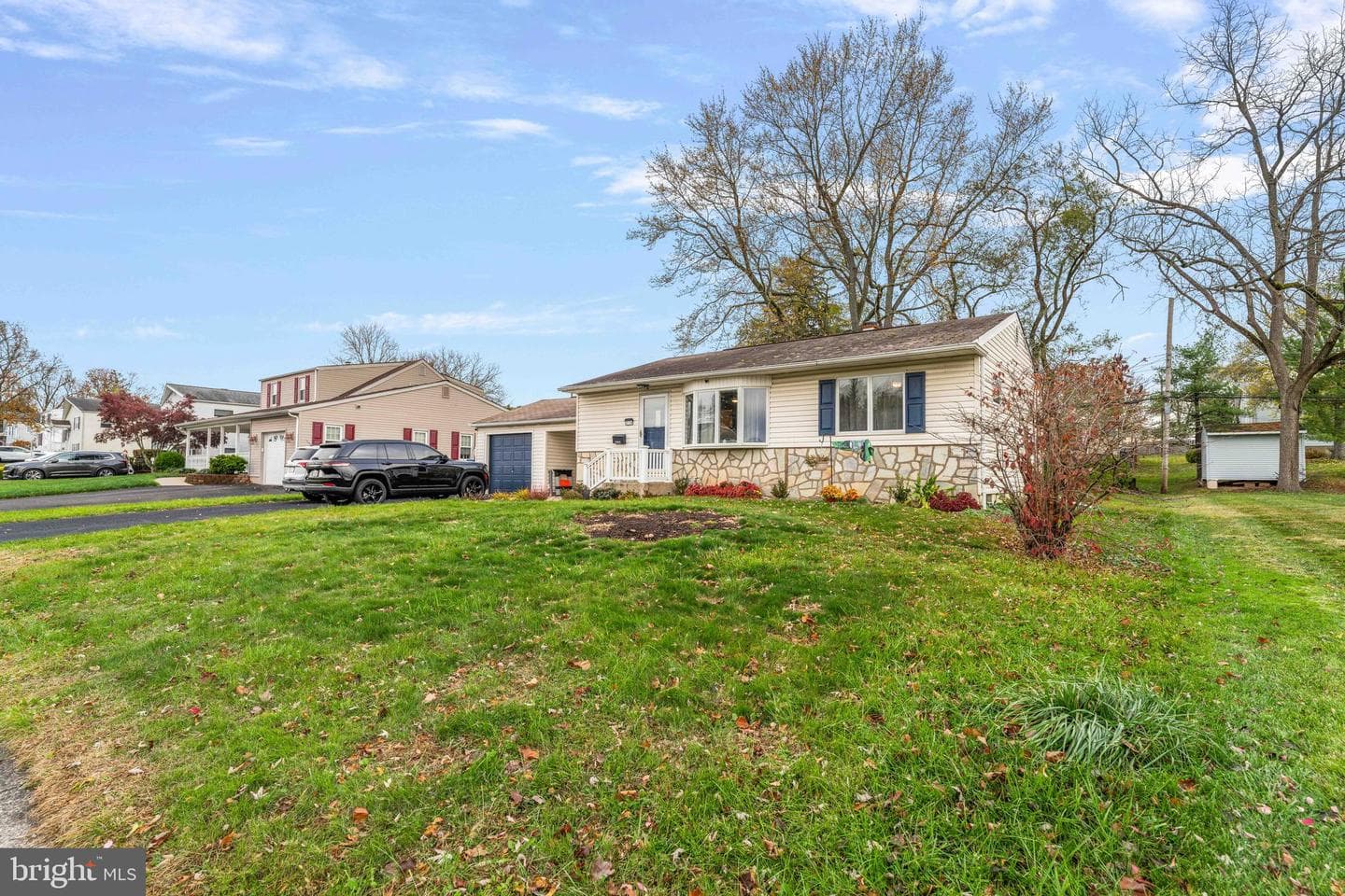 216 Wellington Drive photo 3